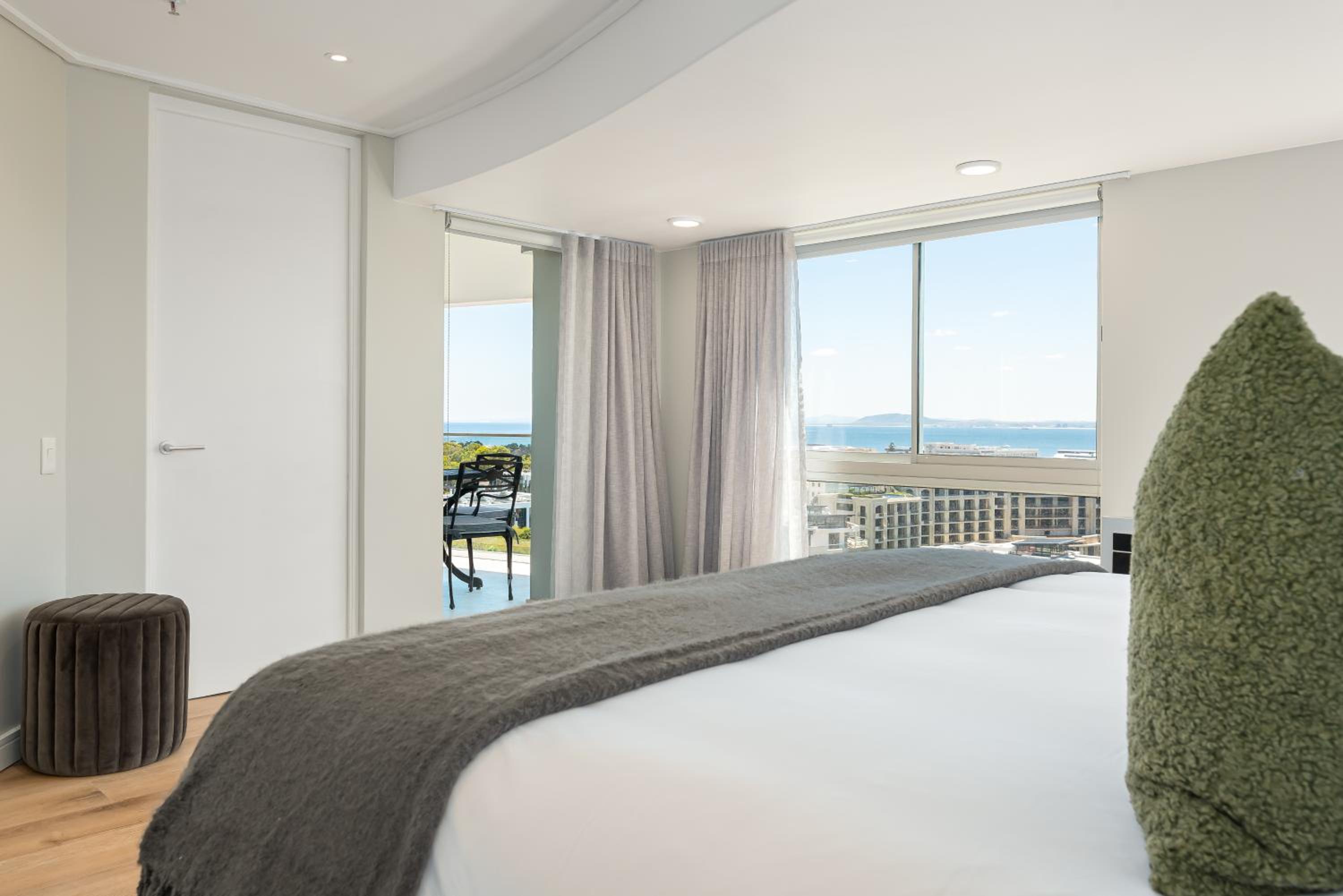 Point Break Luxury Apartments photo 84 of 255