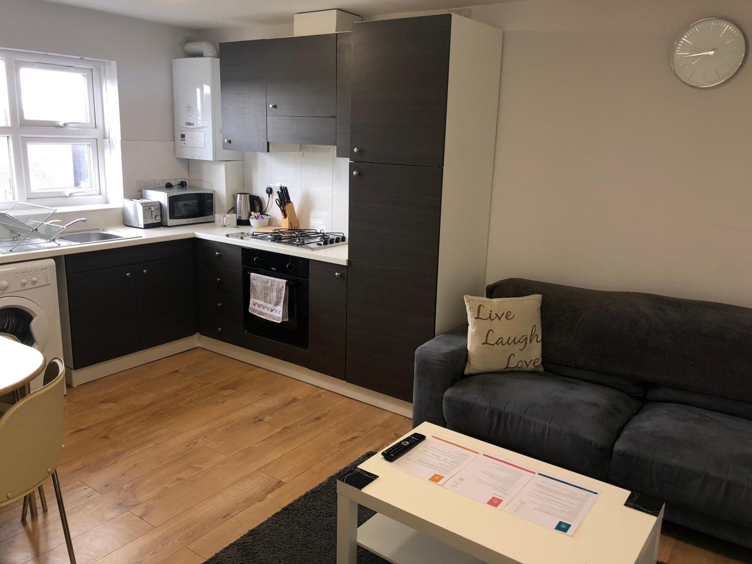 2nd Floor Town Centre Apt with FREE Parking view 2