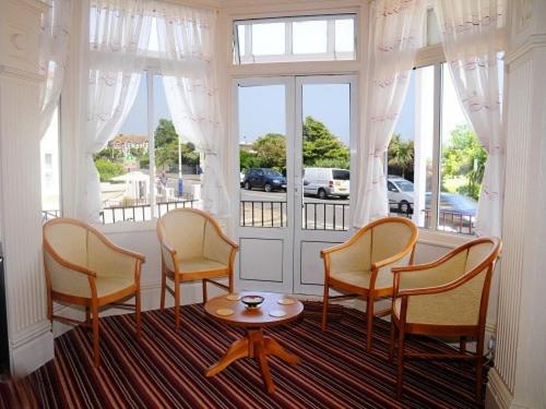 SmartsWay Hotel & Wellness