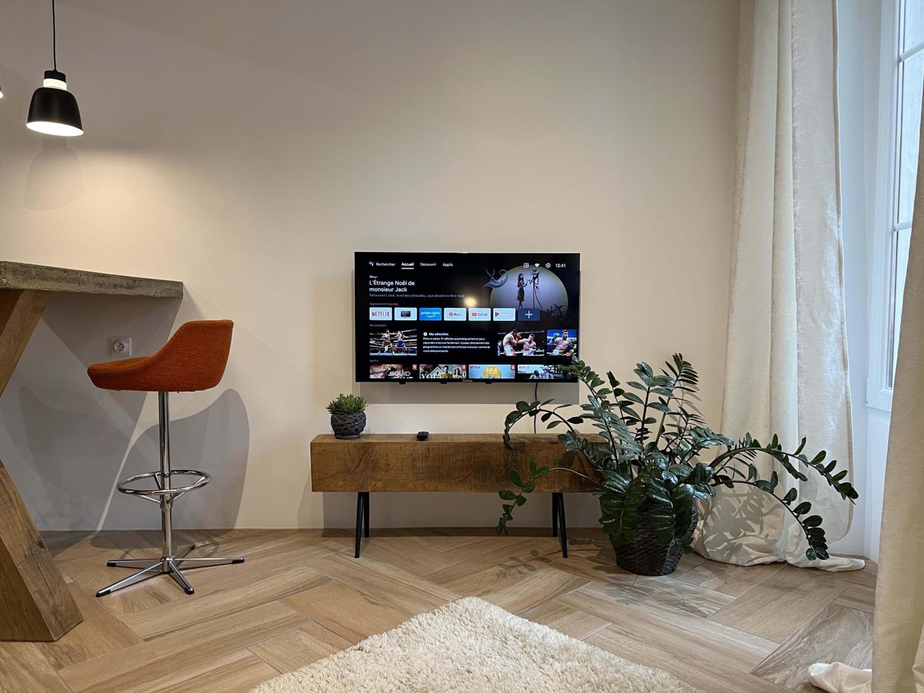 Bel appartement au centre du vieux Joigny view 4