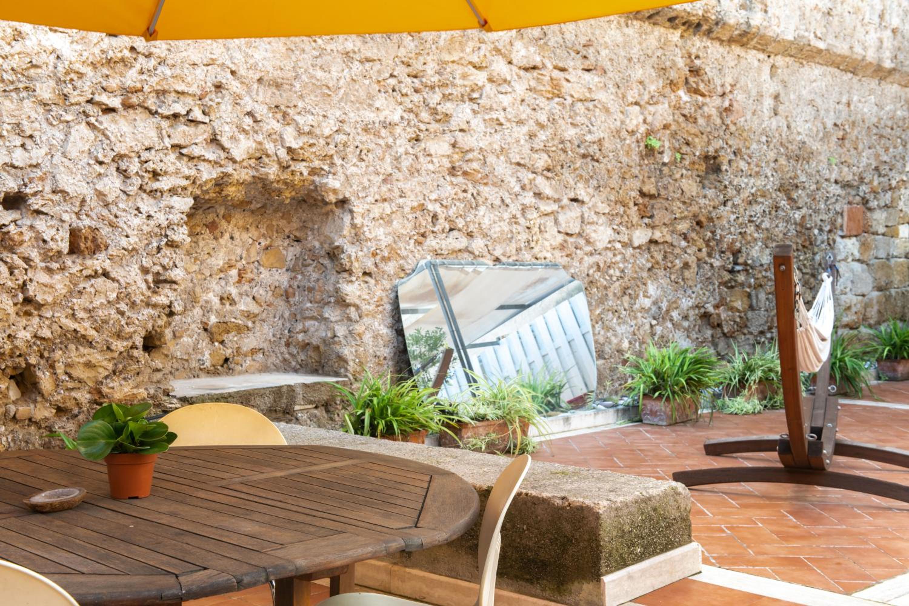 Balcony & Terrace