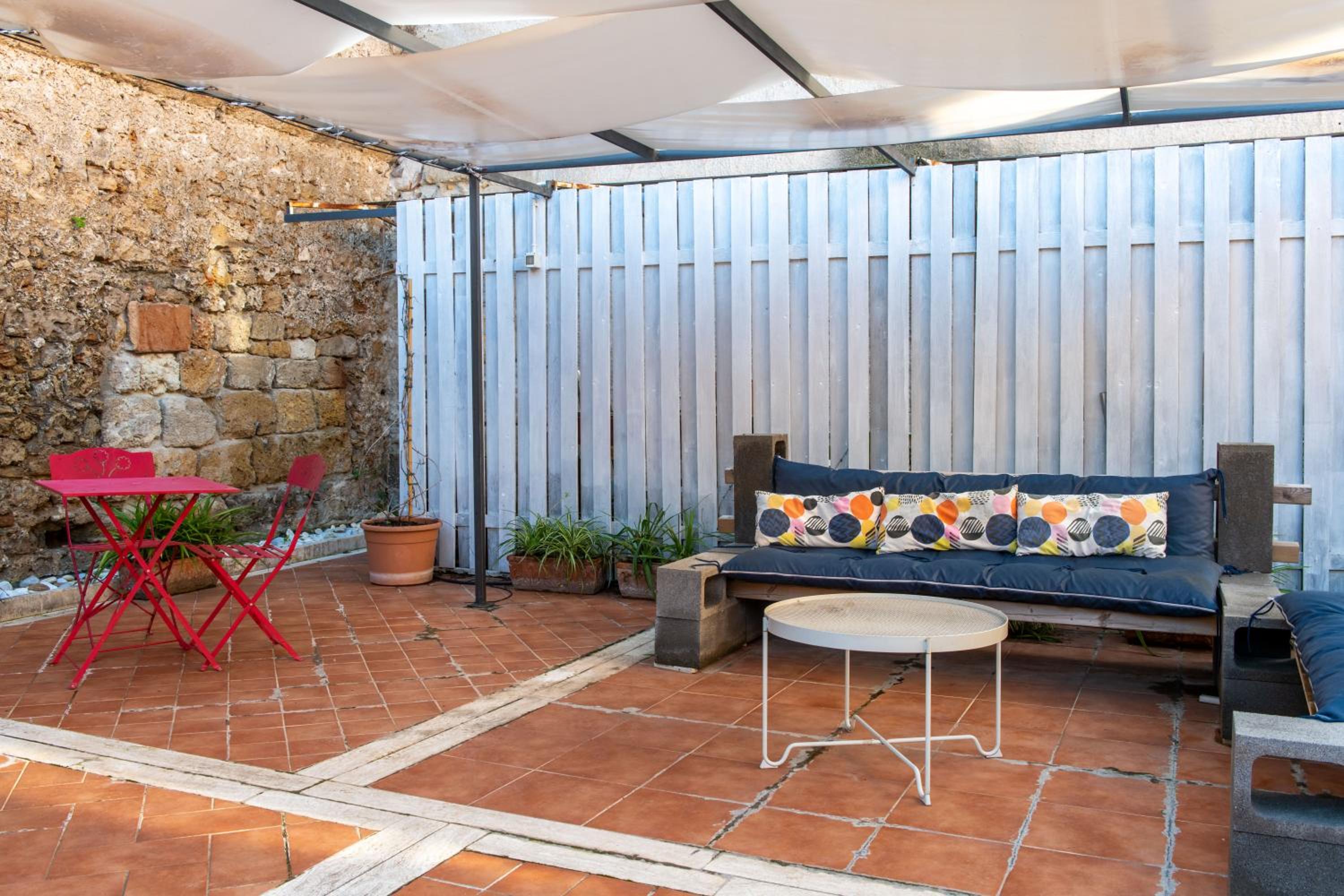Balcony & Terrace