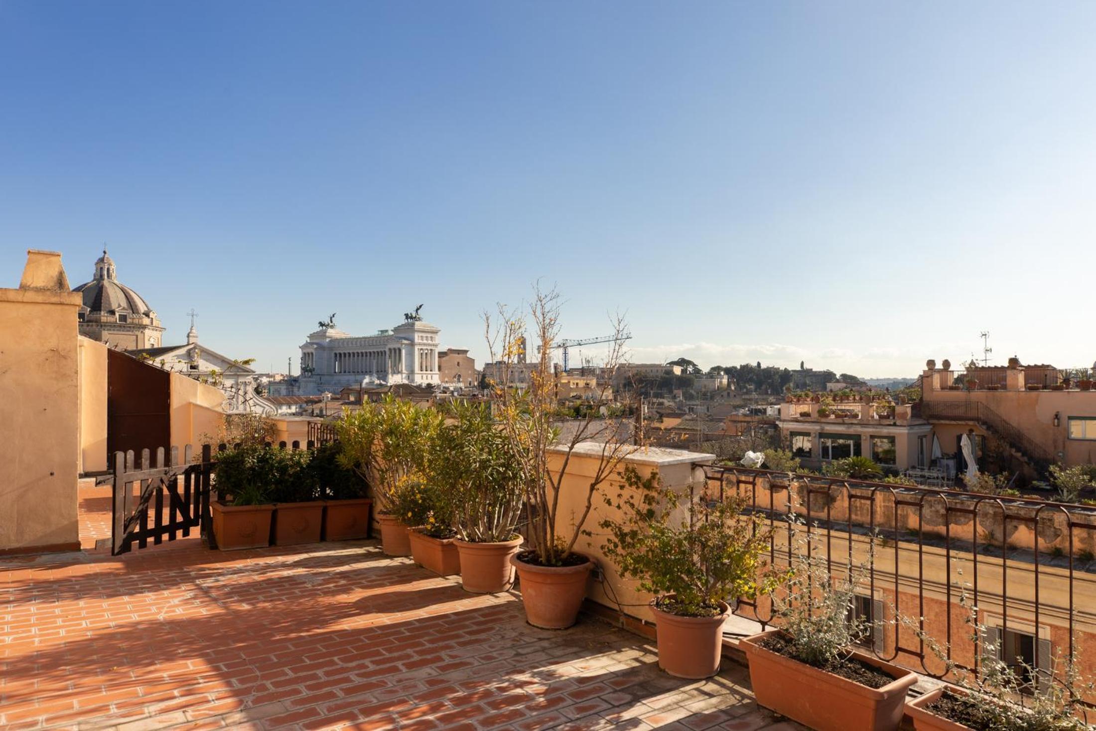 iFlat Penthouse overlooking Rome
