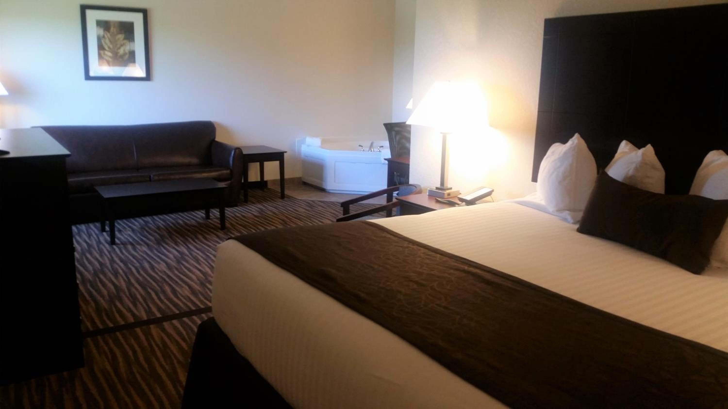 Cobblestone Inn Suites Maryville - Property Image 18
