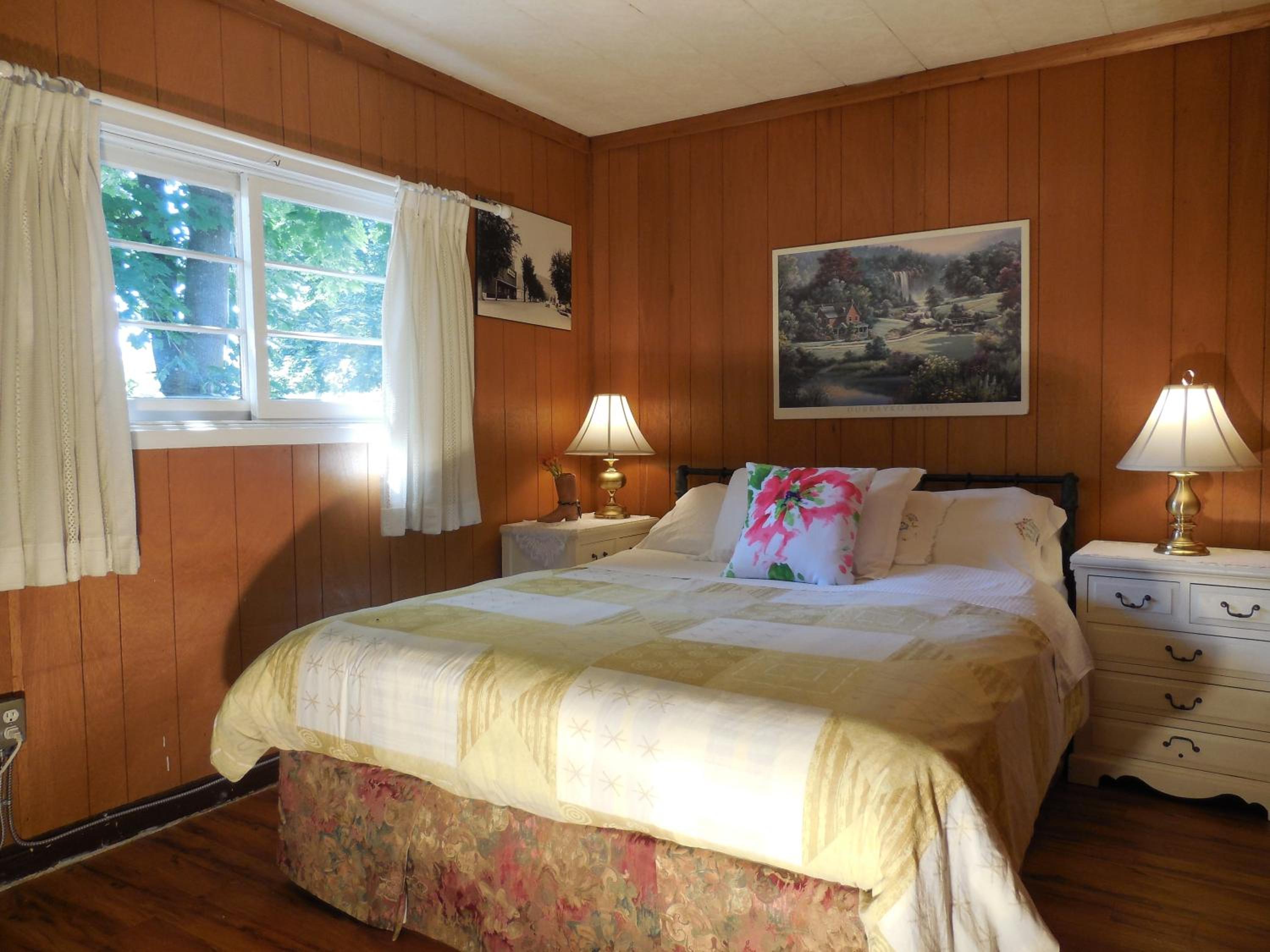 Tel-A-Friend Motel