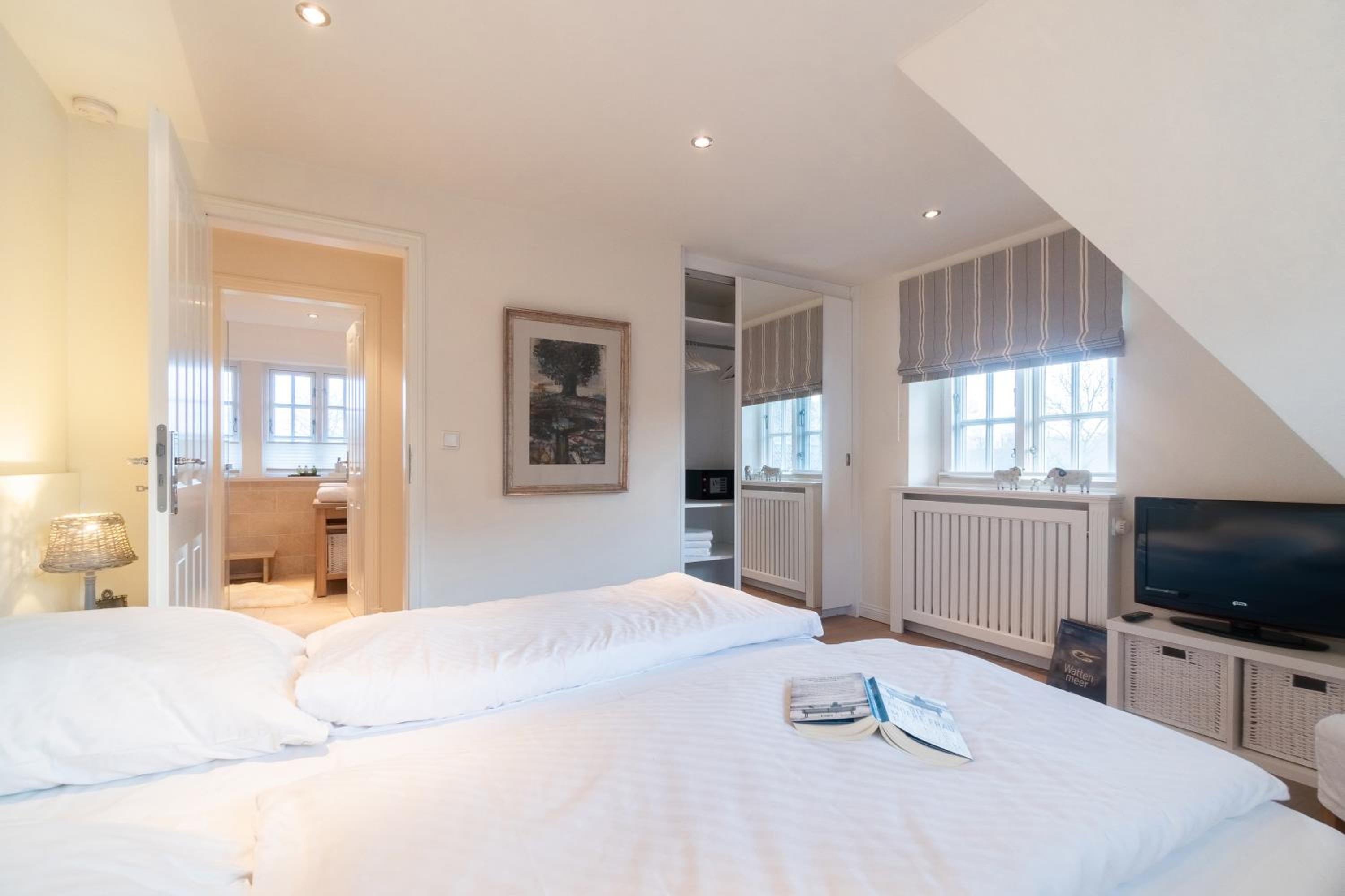 Reet Lodge