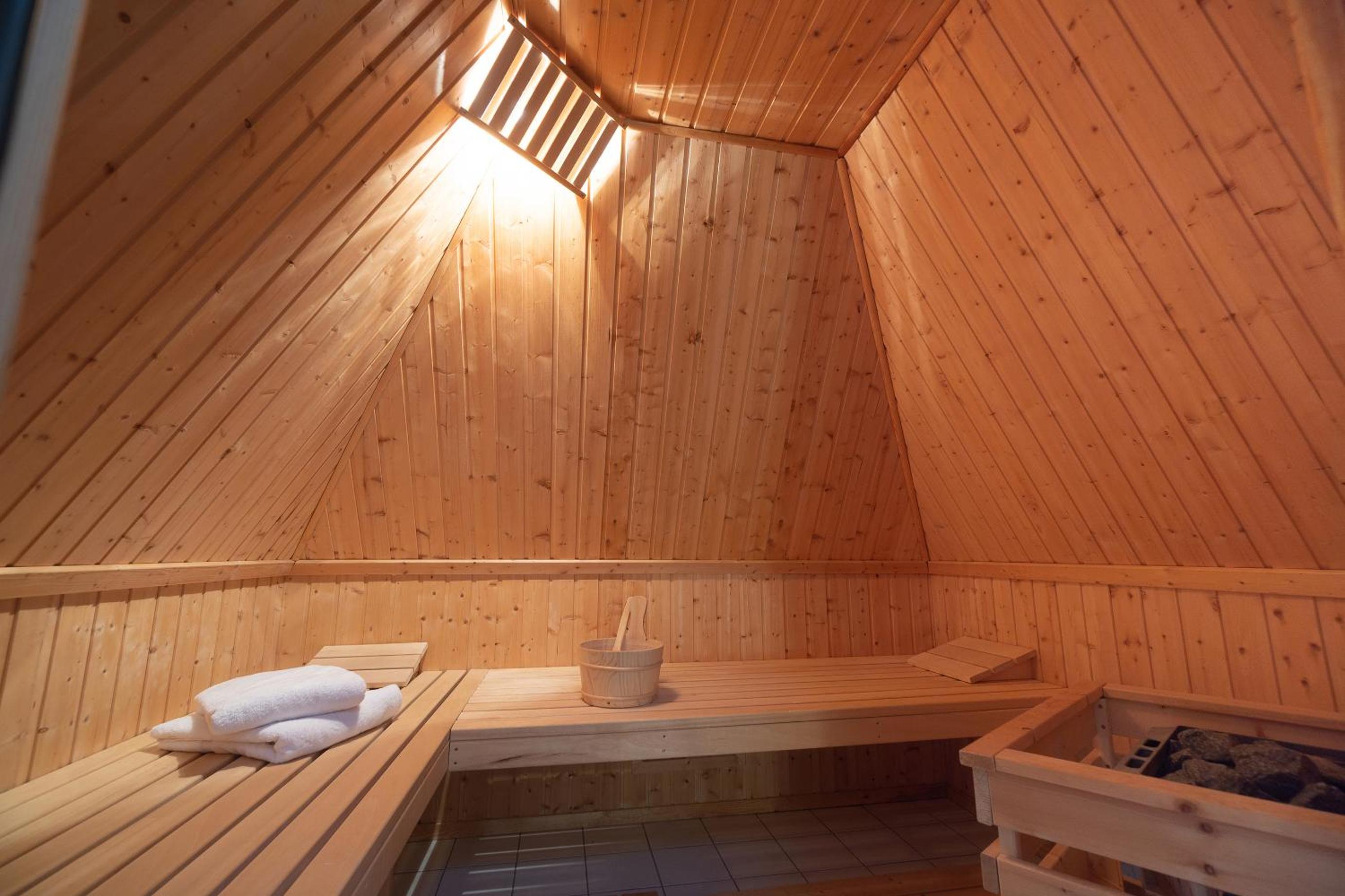 Reet Lodge