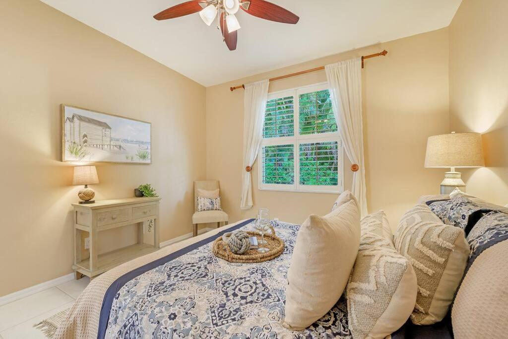 Paradise Escape Luxury Pool w/Game Room King Bed view 3