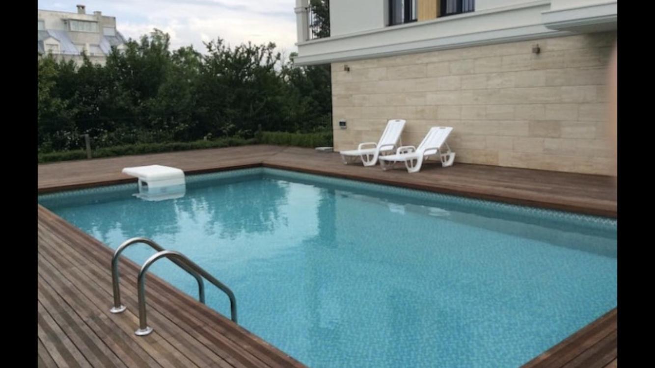 Brand new apartment with outdoor swimming pool view 3