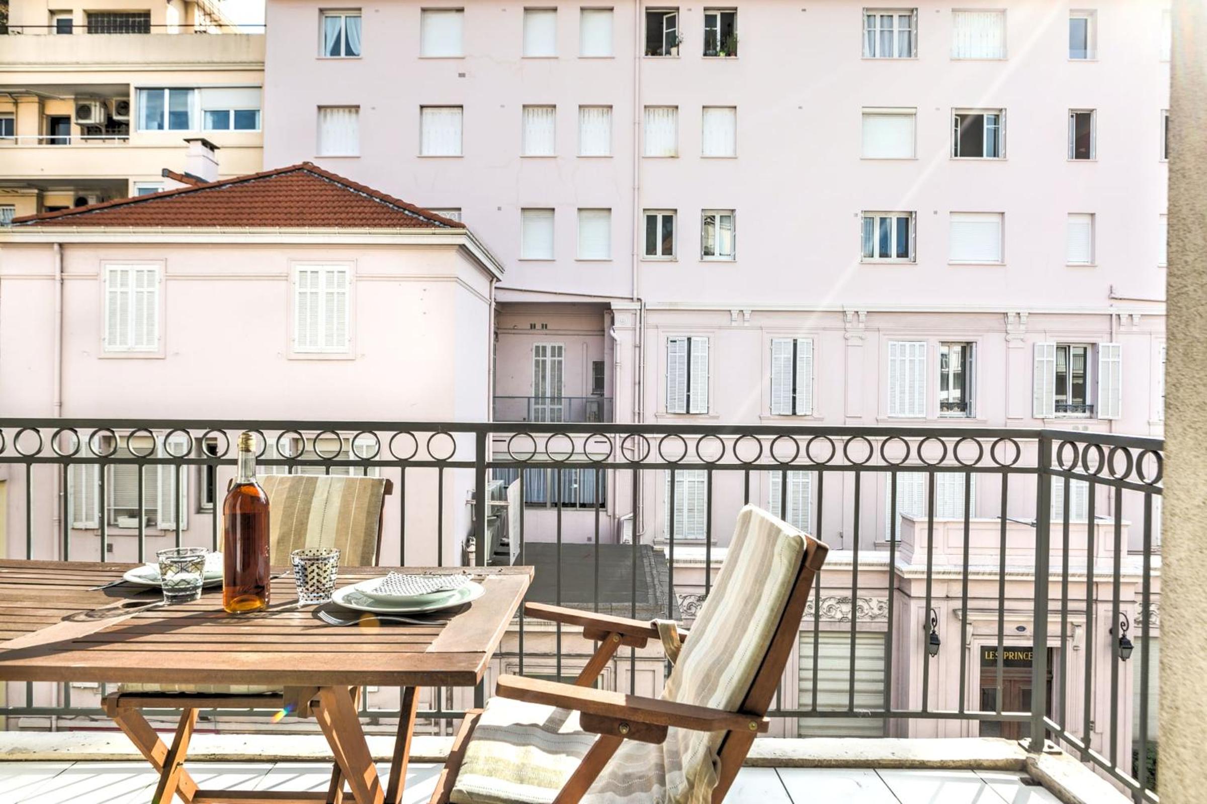 IMMOGROOM - 3min from beach - AC - 10min from Palais - Wifi photo 5