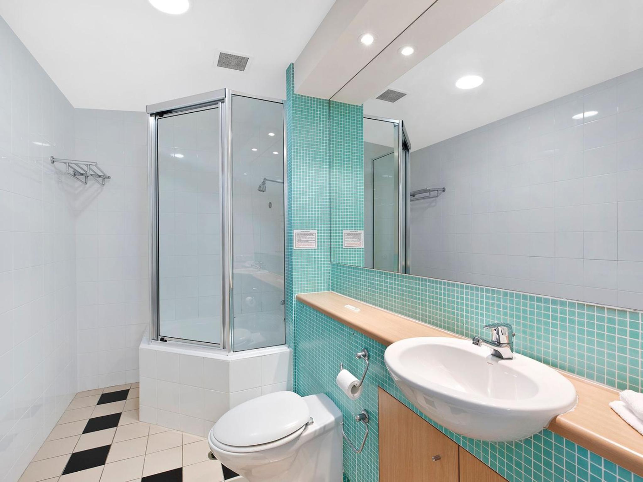 The Entrance Waterfront Apartment 621