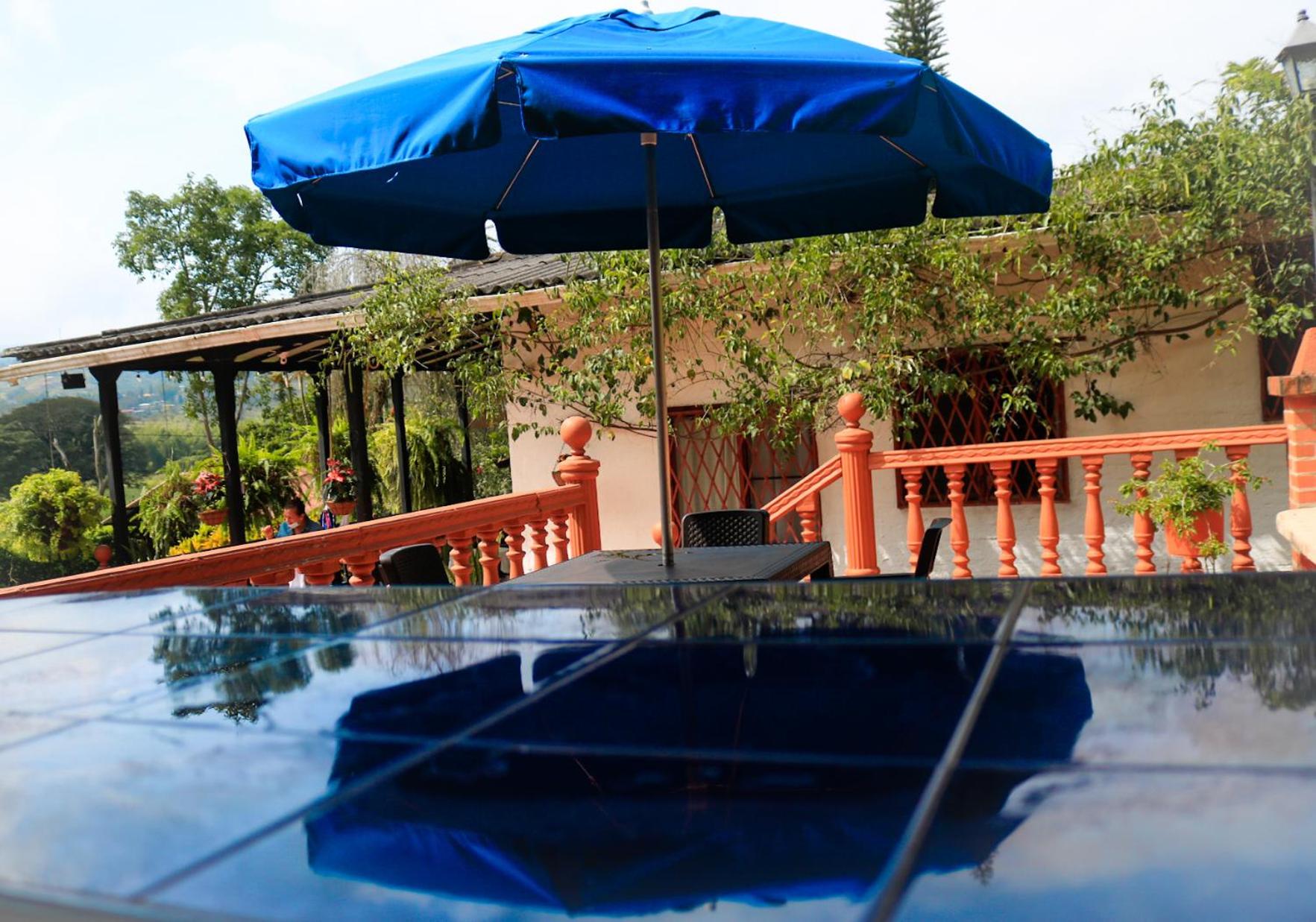 Hermosa Finca 