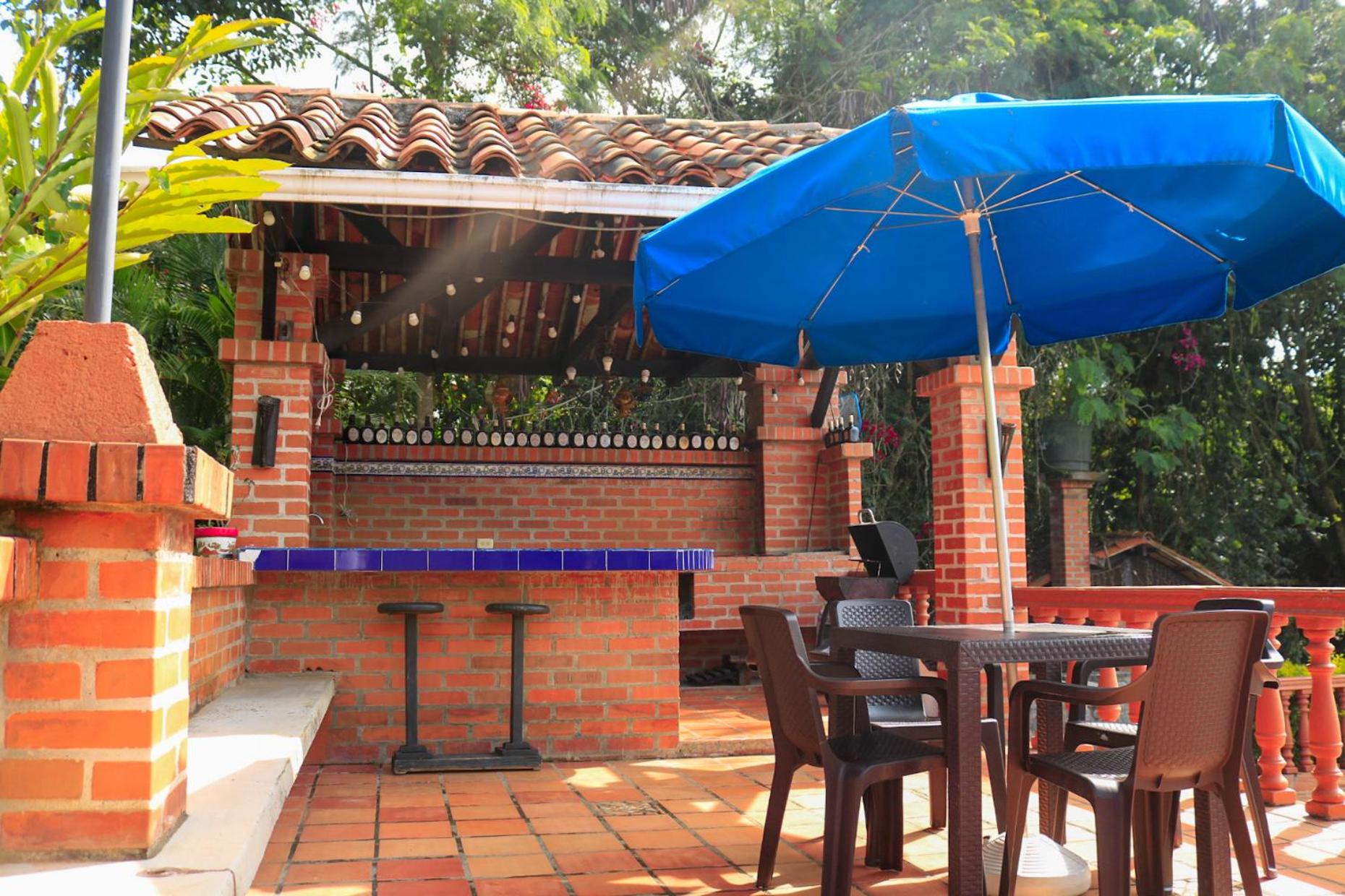 Hermosa Finca 
