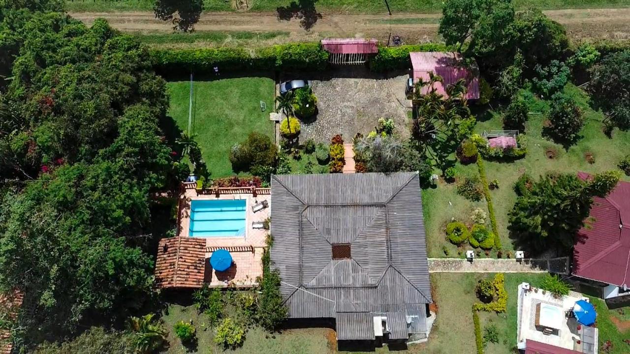 Hermosa Finca 