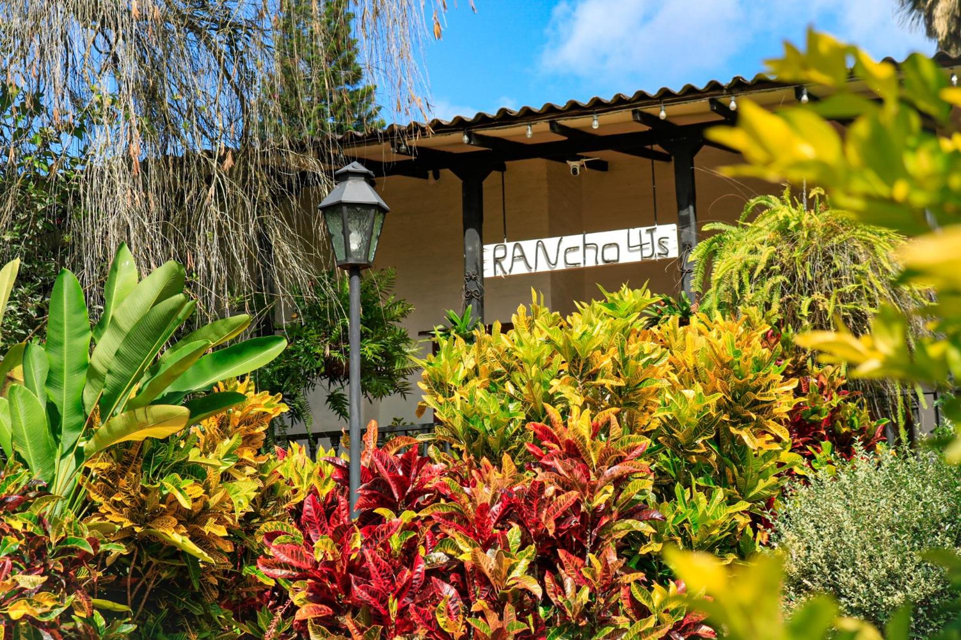 Hermosa Finca 