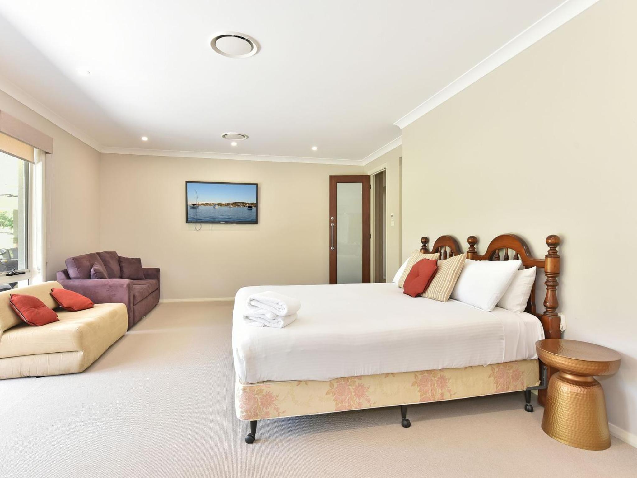 Peppertree Manor at The Vintage