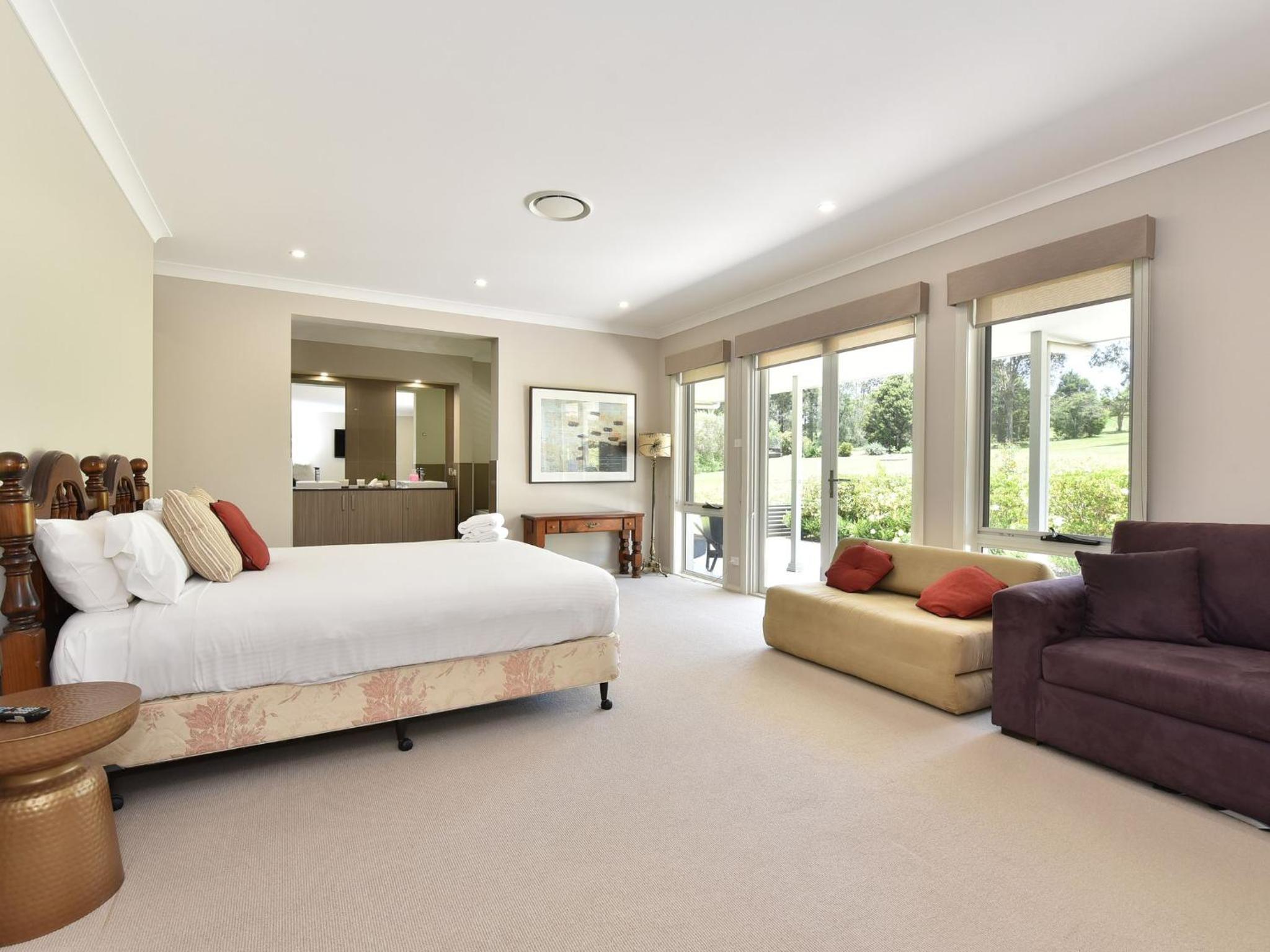 Peppertree Manor at The Vintage