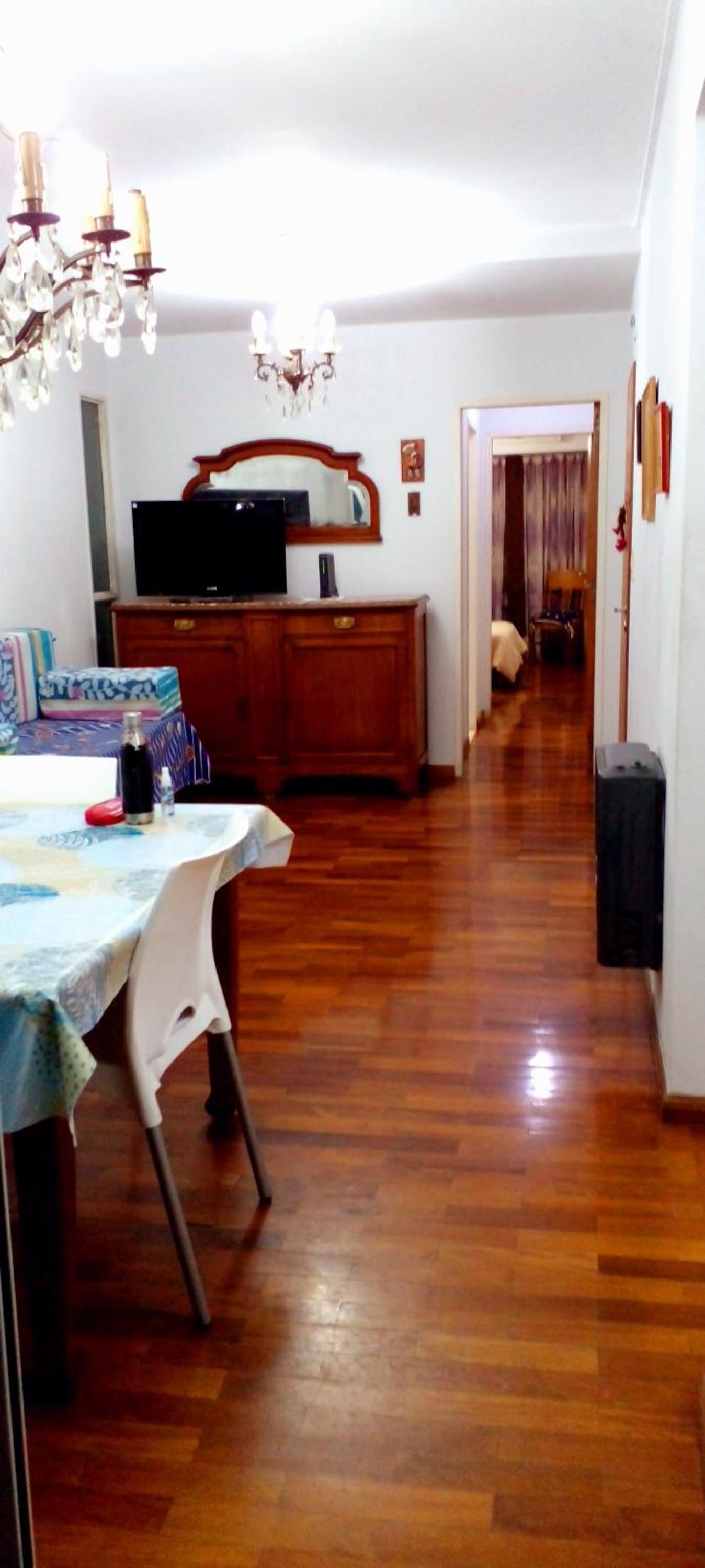 departamento amplio luminoso de 2 ambientes zona céntrica