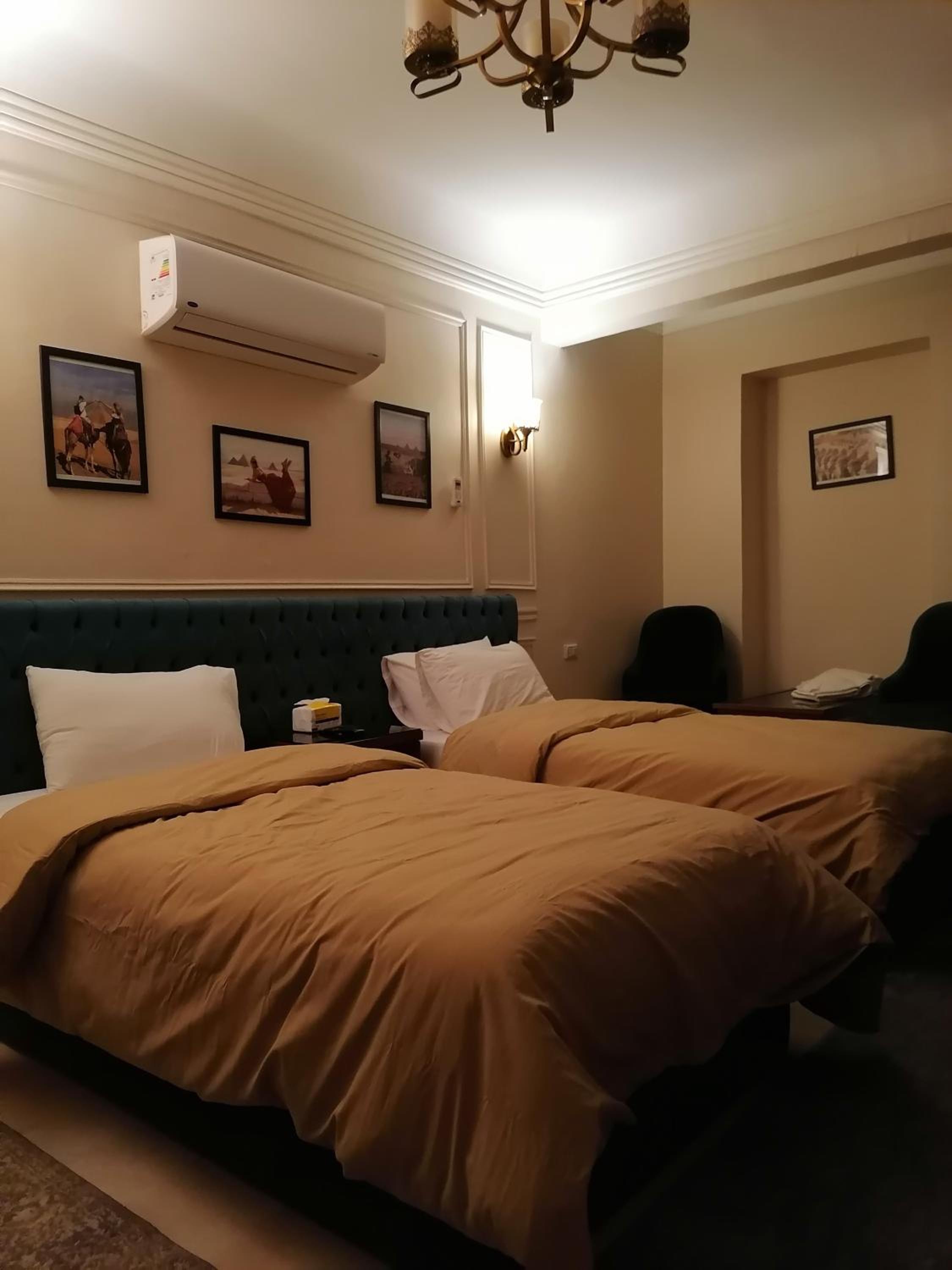 Rihana pyramids hotel