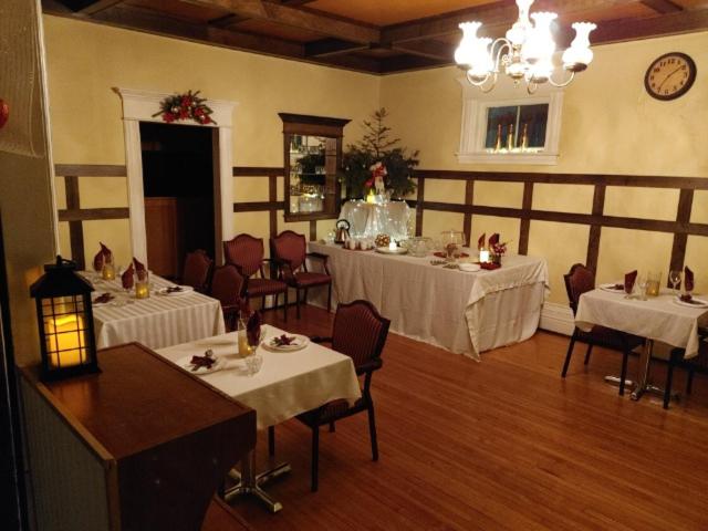 Marmora and Lake Inn and Victorian Diner