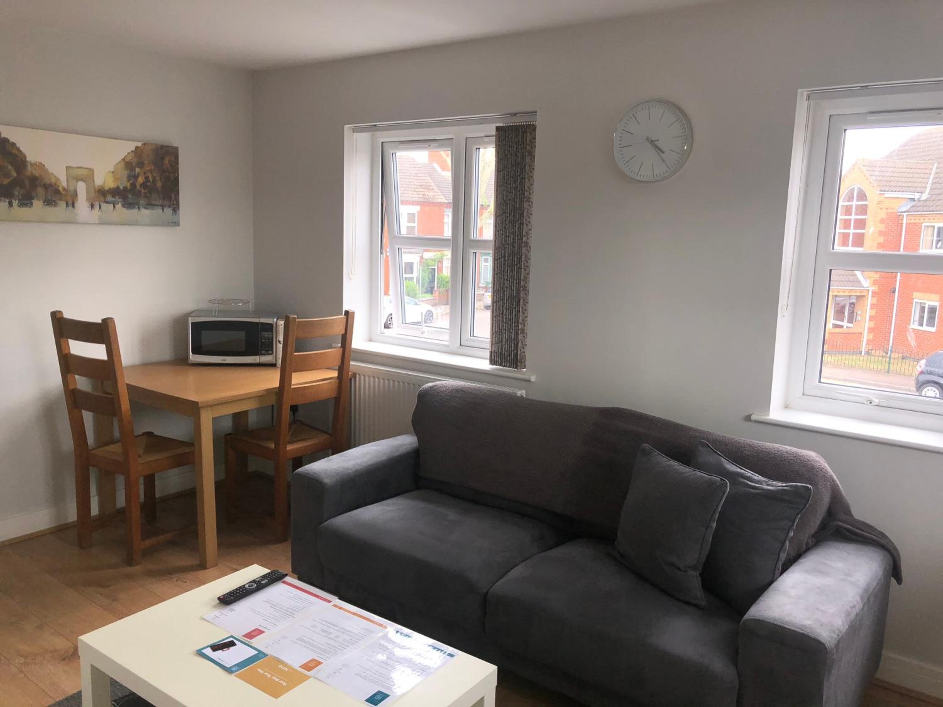 Large 1st Floor Open Plan Apartment view 2