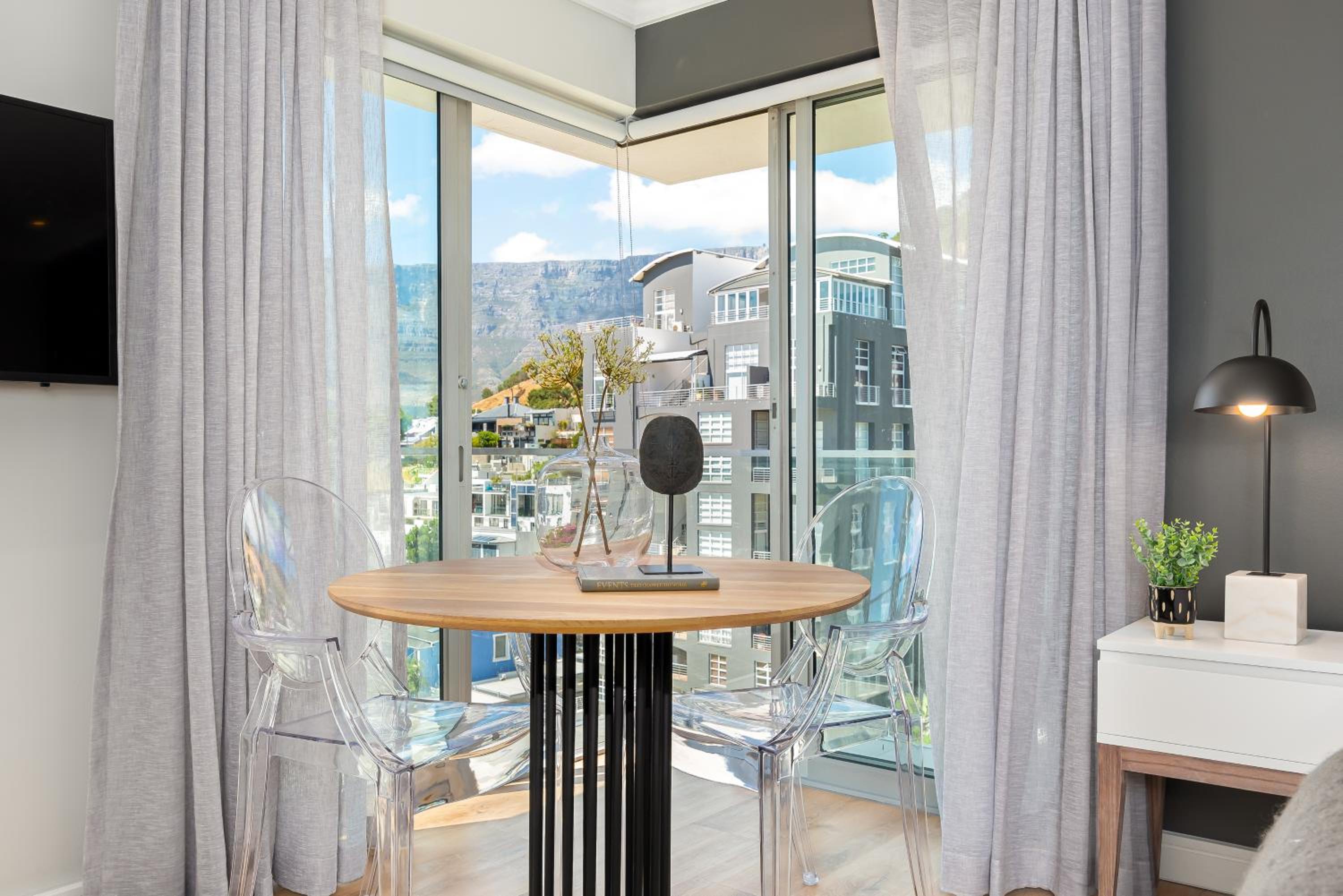 Point Break Luxury Apartments photo 103 of 255