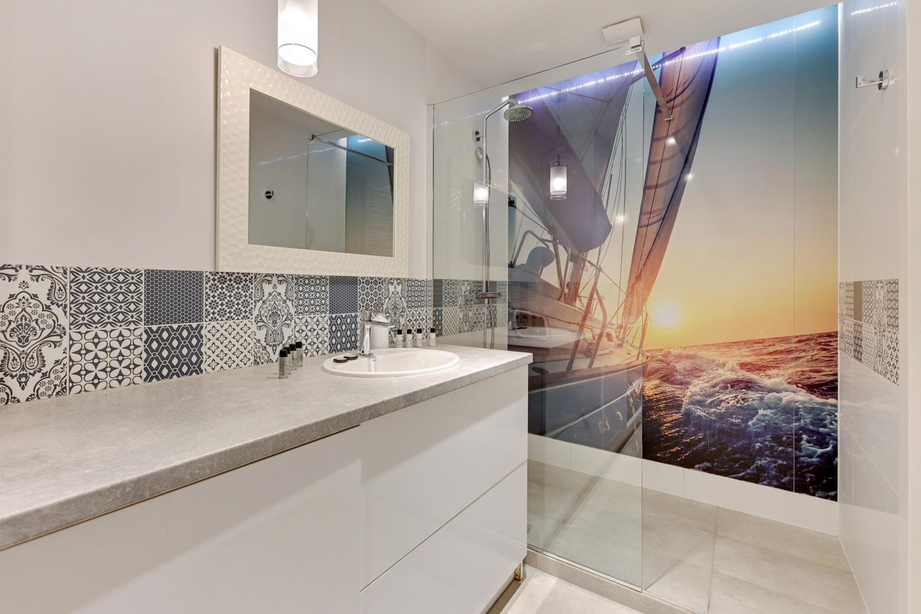 Apartments Chmielna Park by Noclegi Renters
