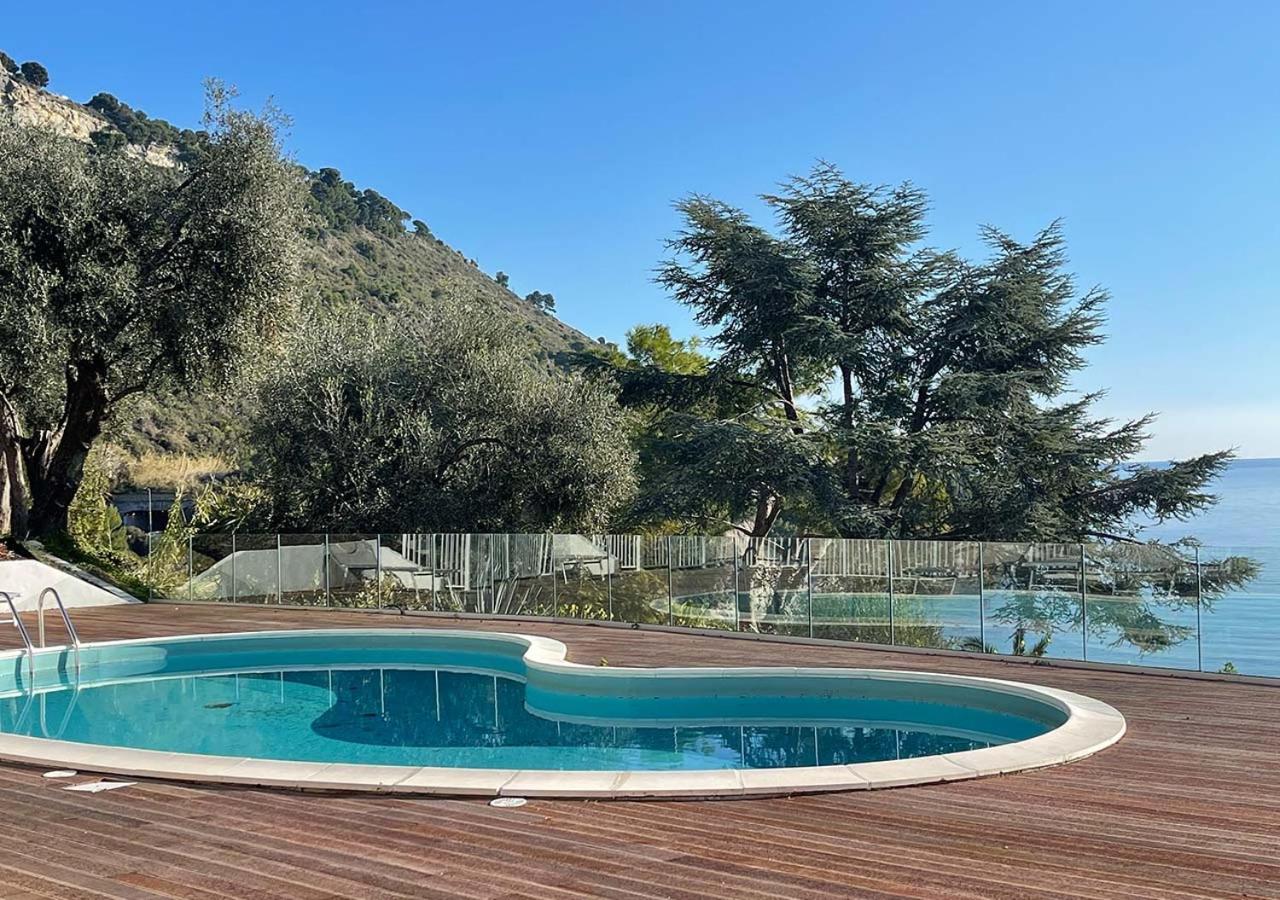 Ibiza style bungalows with sea views in Balzi Rossi