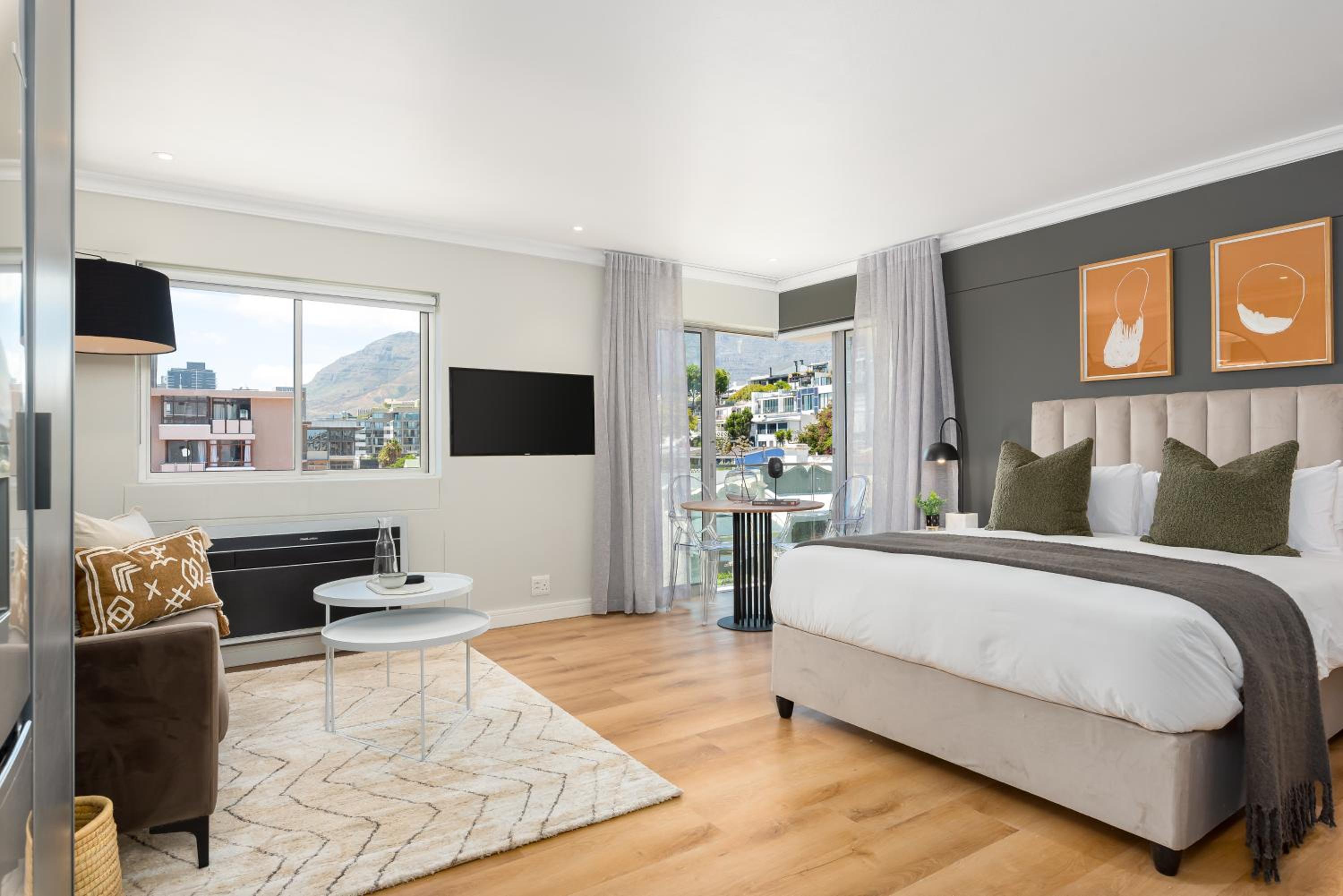 Point Break Luxury Apartments photo 210 of 255