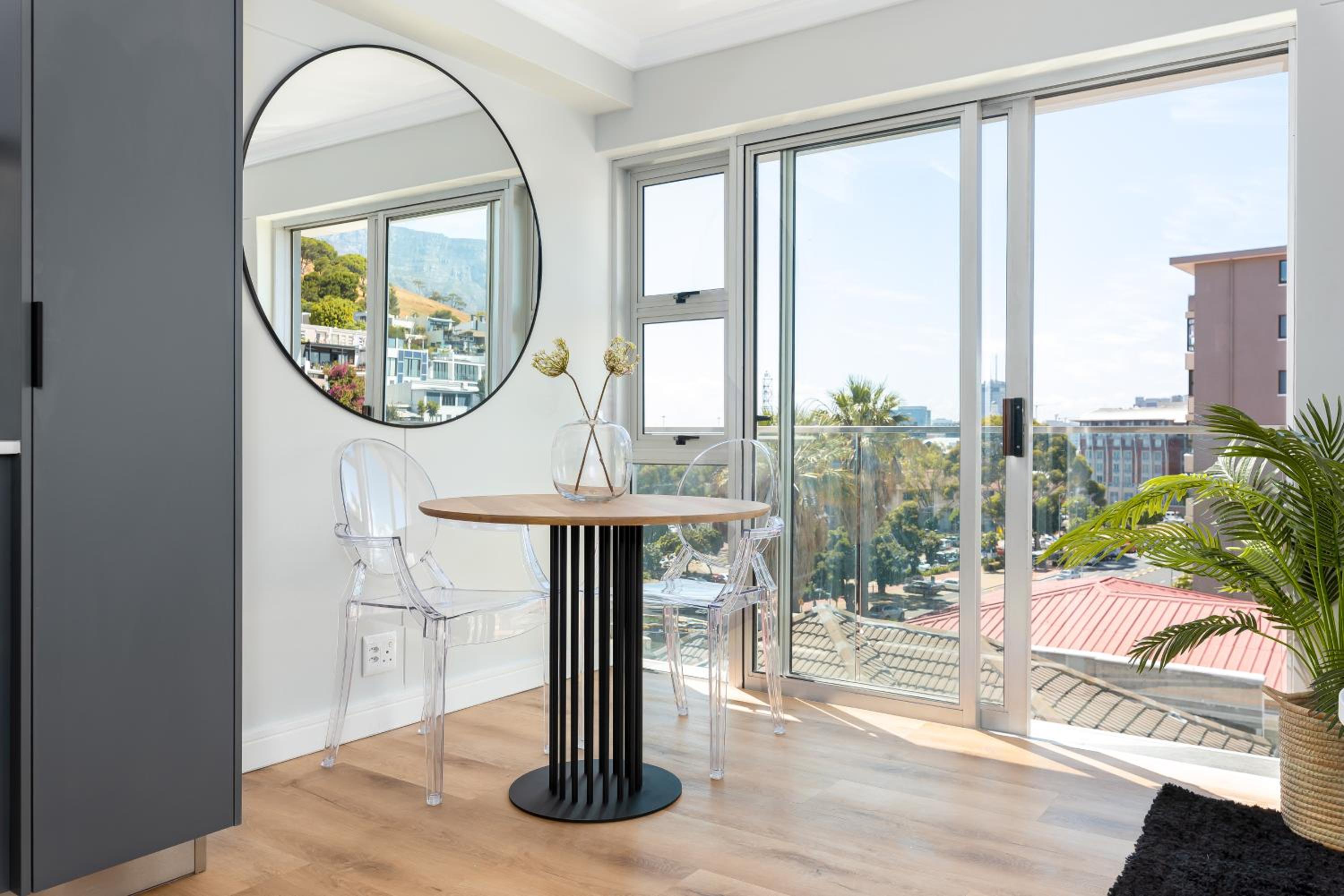 Point Break Luxury Apartments photo 100 of 255