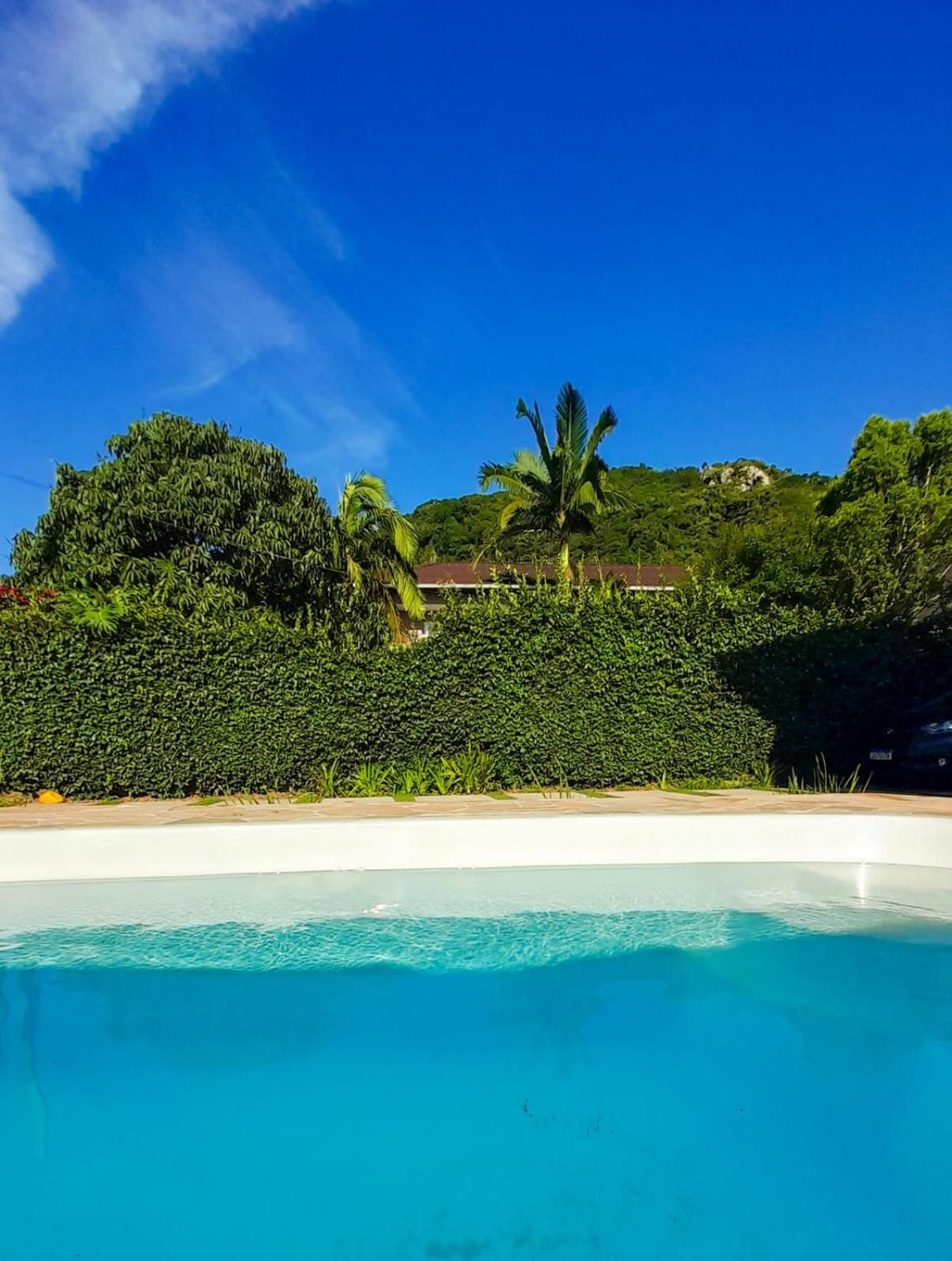 Partiu Praia SC piscinas privativas, ar condicionado, internet, próximo ao mar e centrinho três minutos a pé
