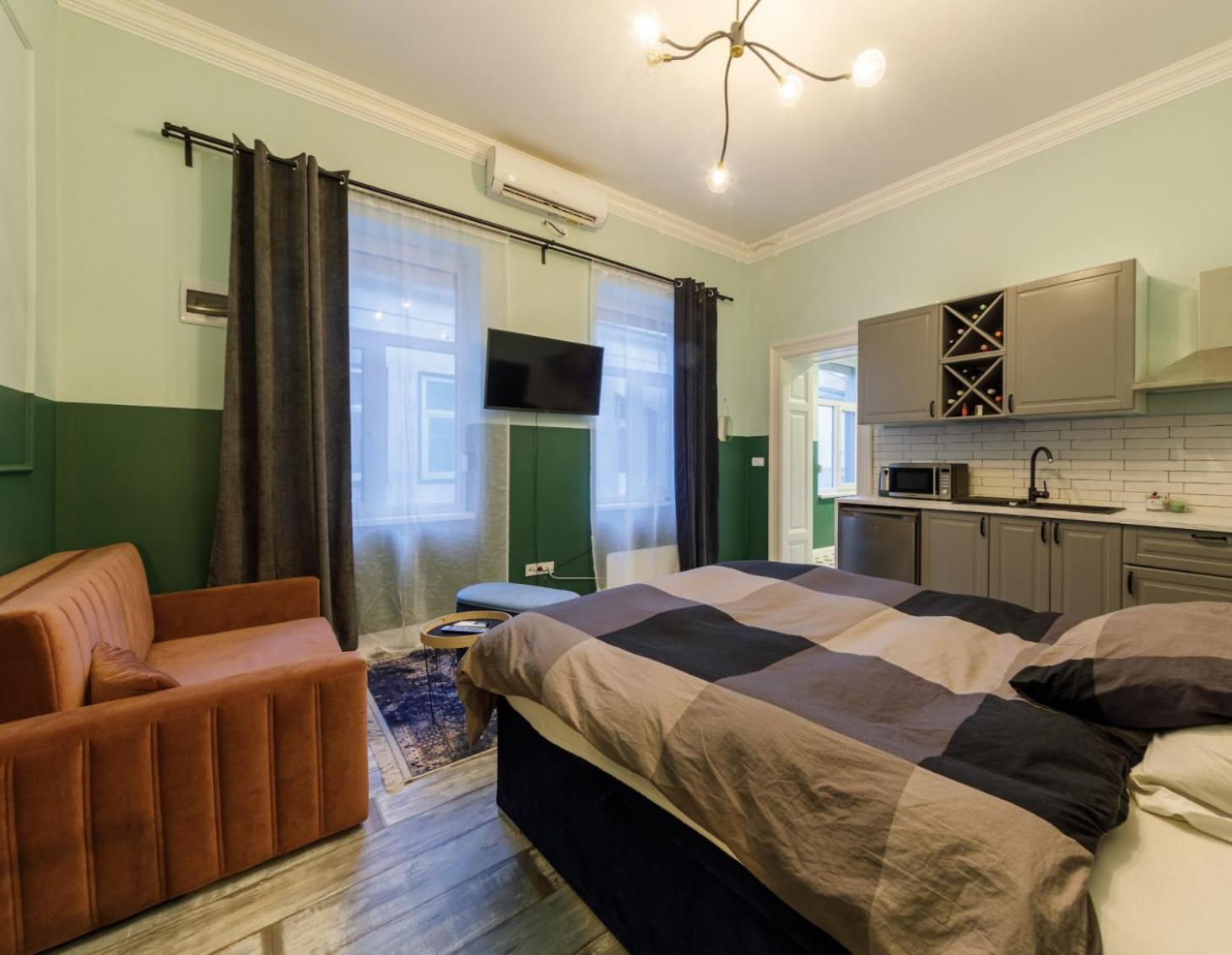 Cozy modern space at the heart of the city view 5