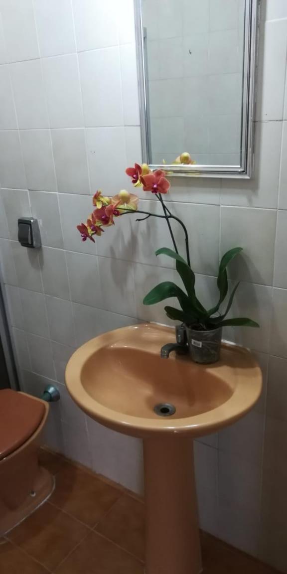 Casa grande com piscina e churrasqueira