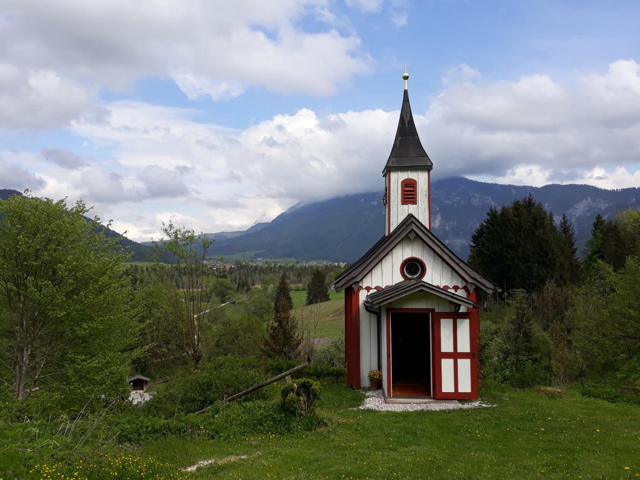 Photo 10
