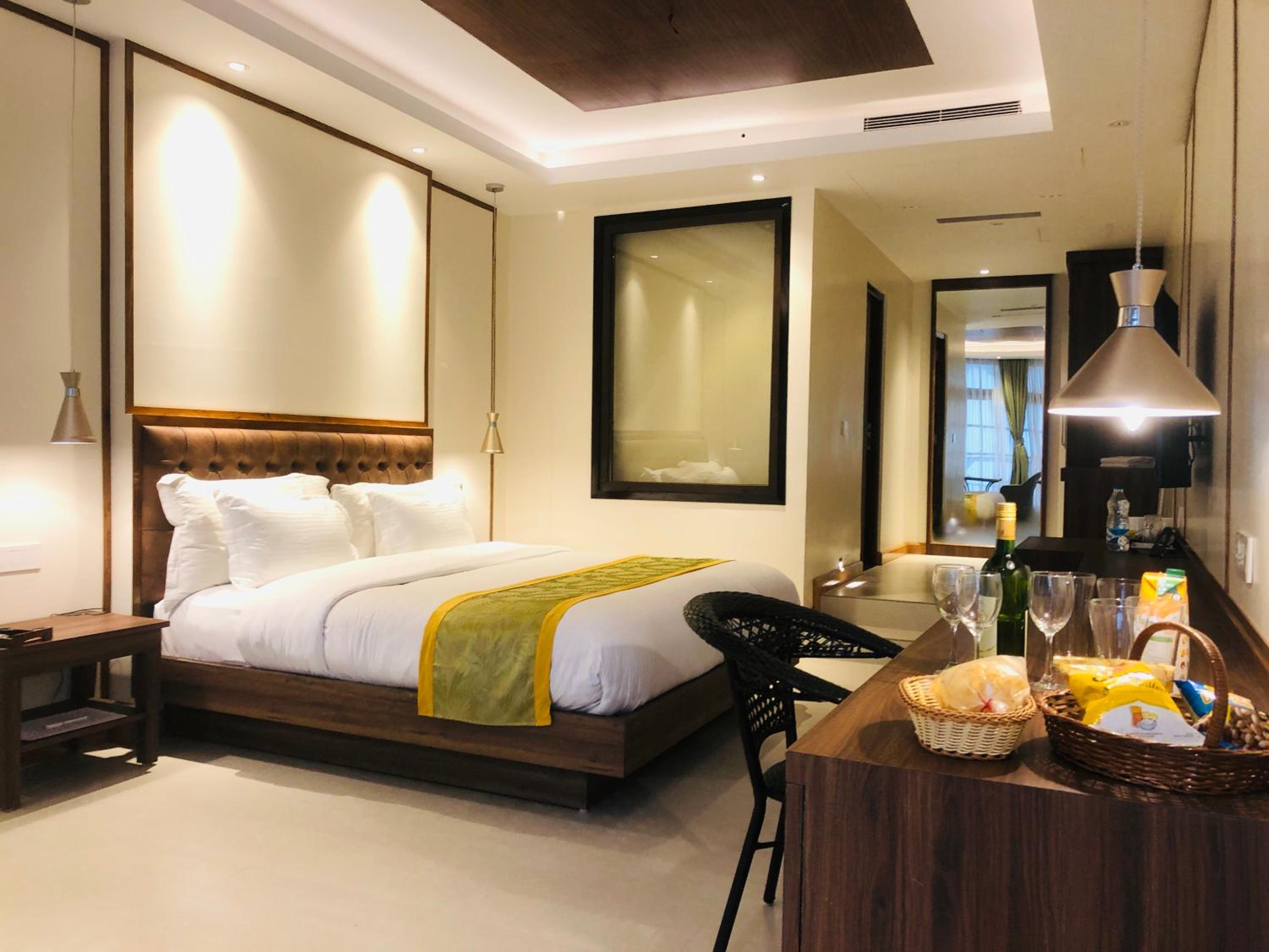 Photo 10