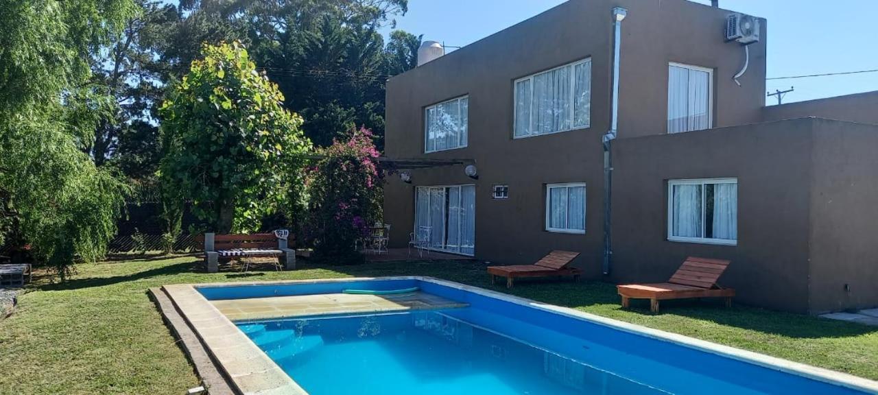 Barrio colinas verdes, Los Sauces Casa de Campo