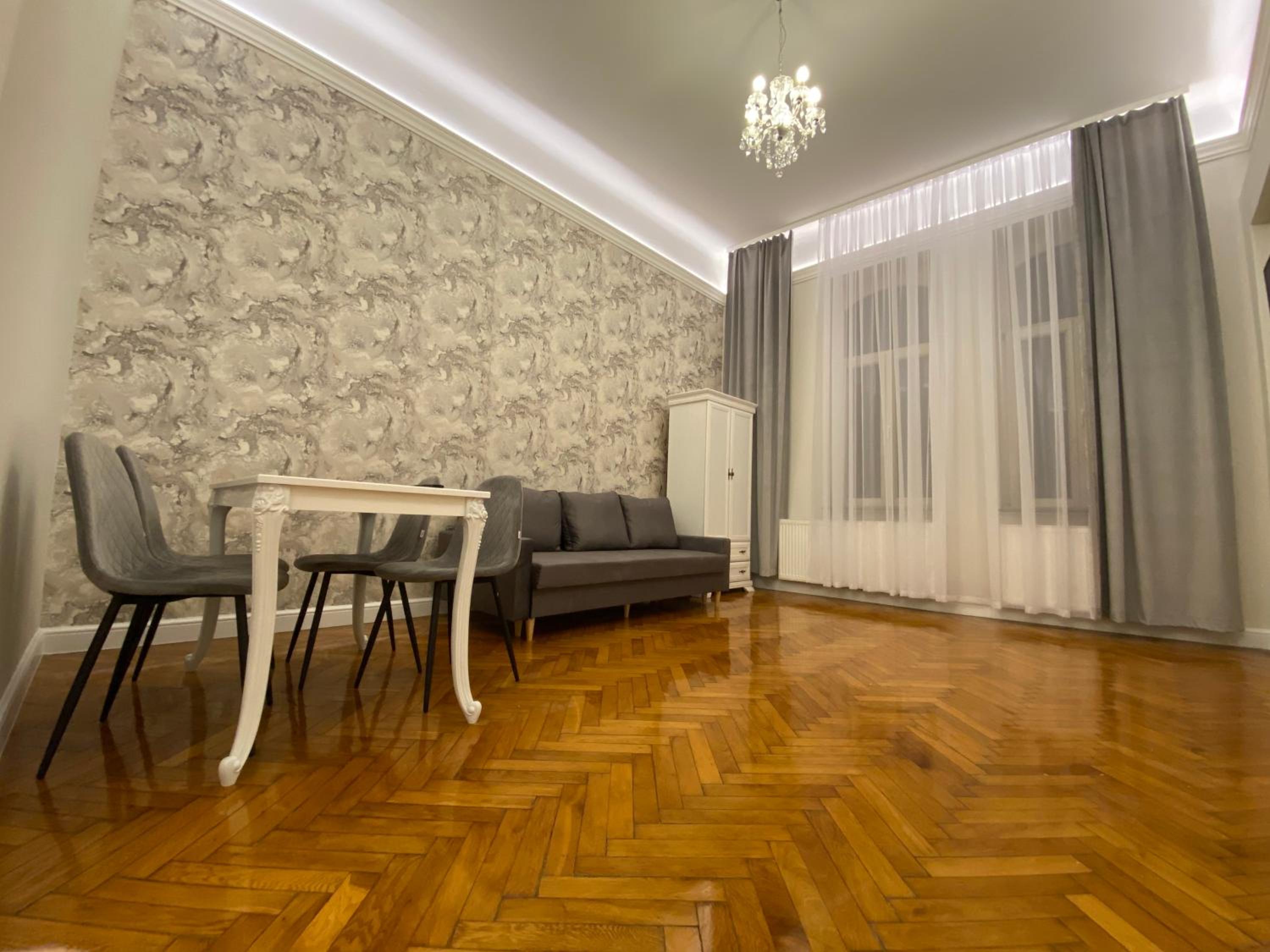 ROYAL Apartments