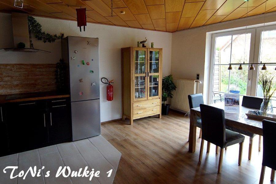 ToNis-Wulkje-1