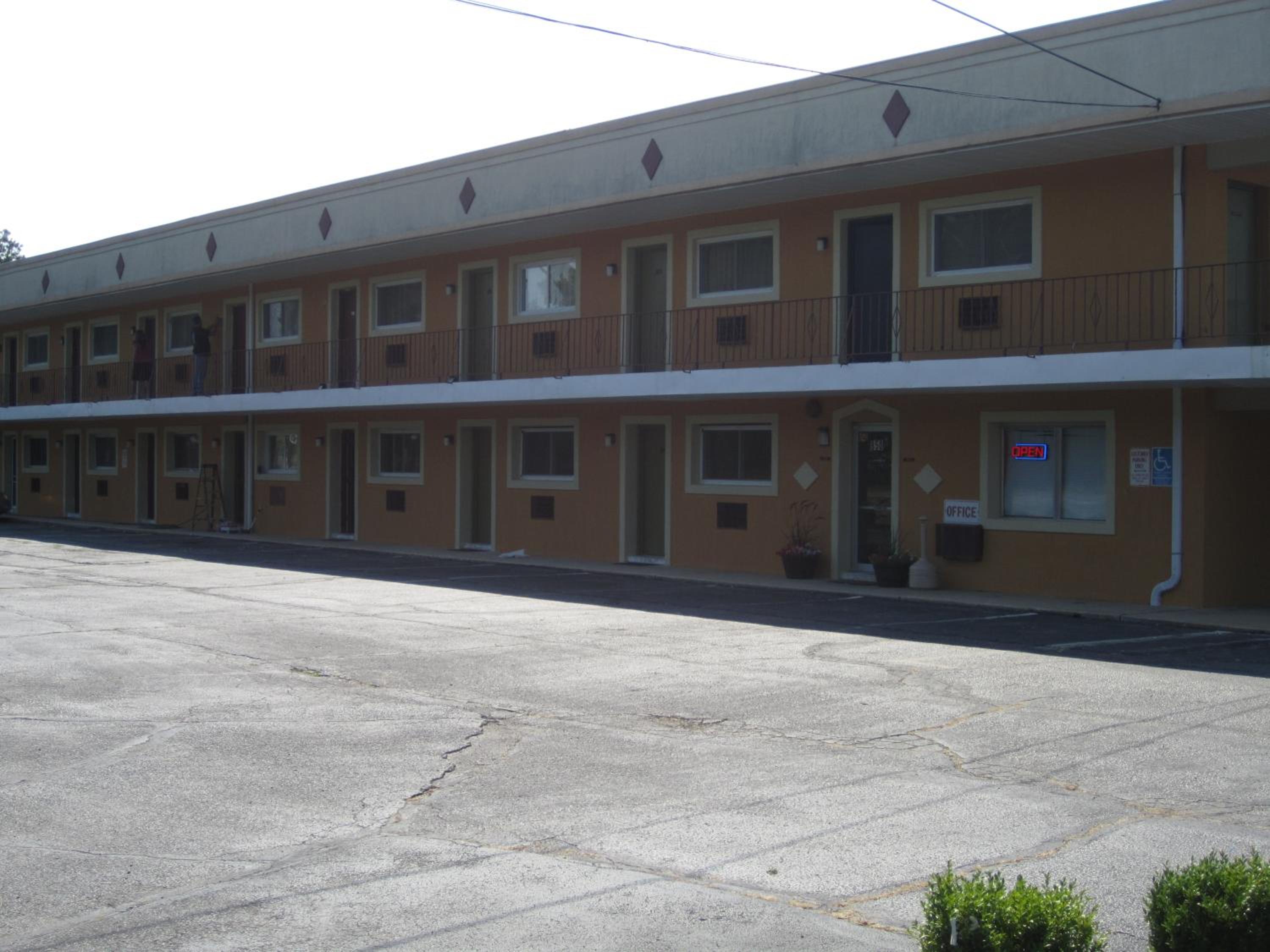 Travel Inn and Suites