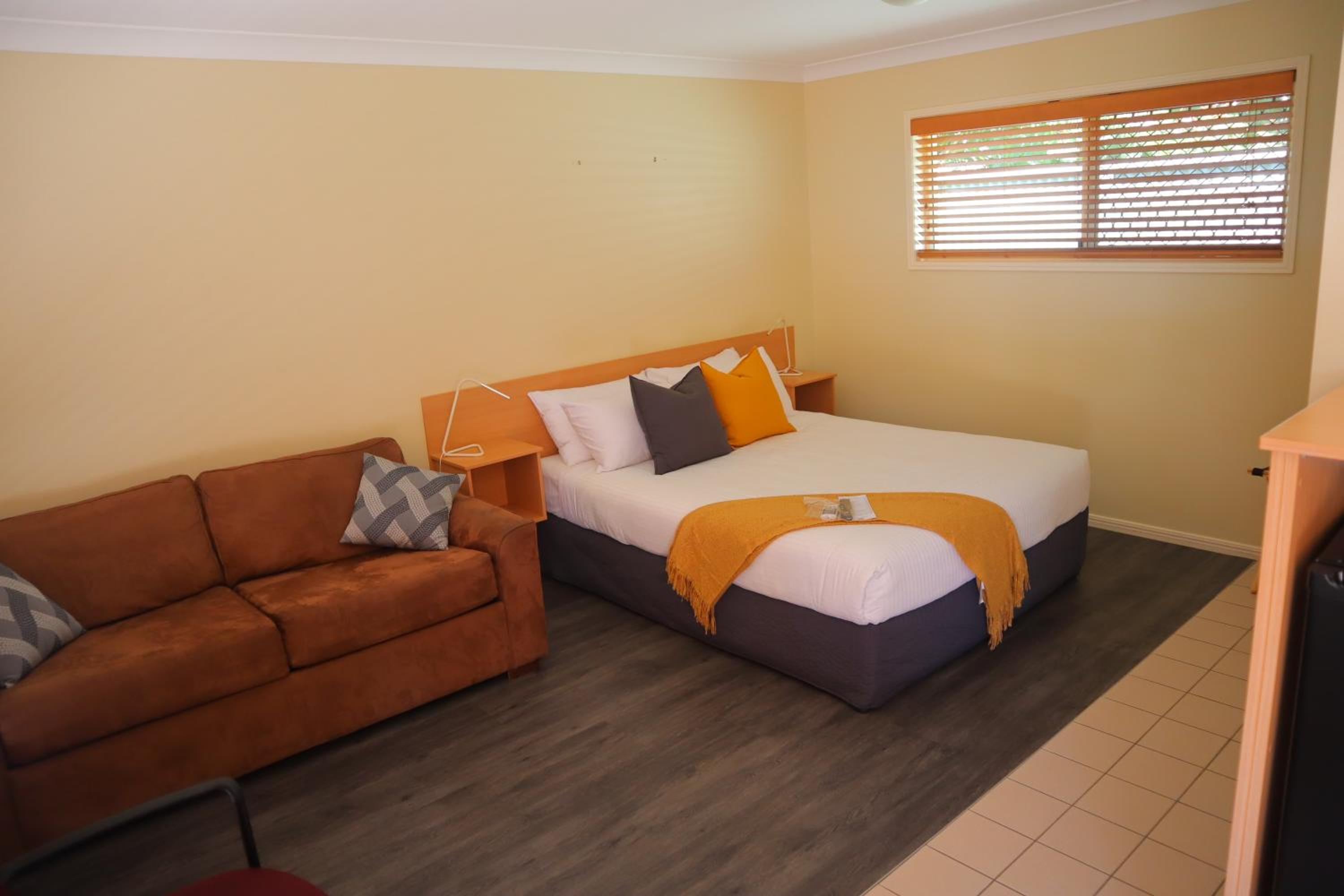 Country Roads Motor Inn Gayndah