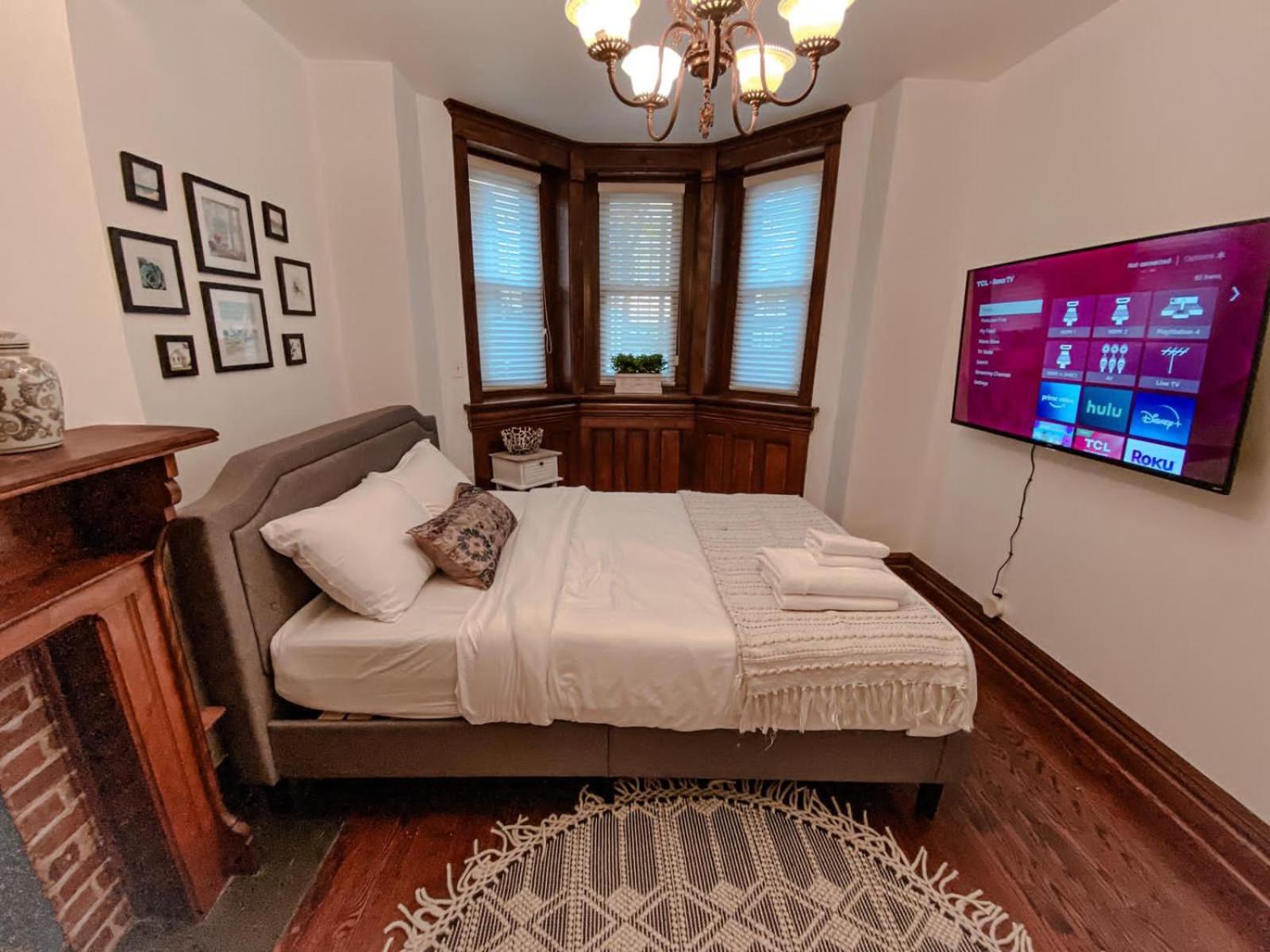 Luxurious classic Gold coast villa for 12 guests view 5
