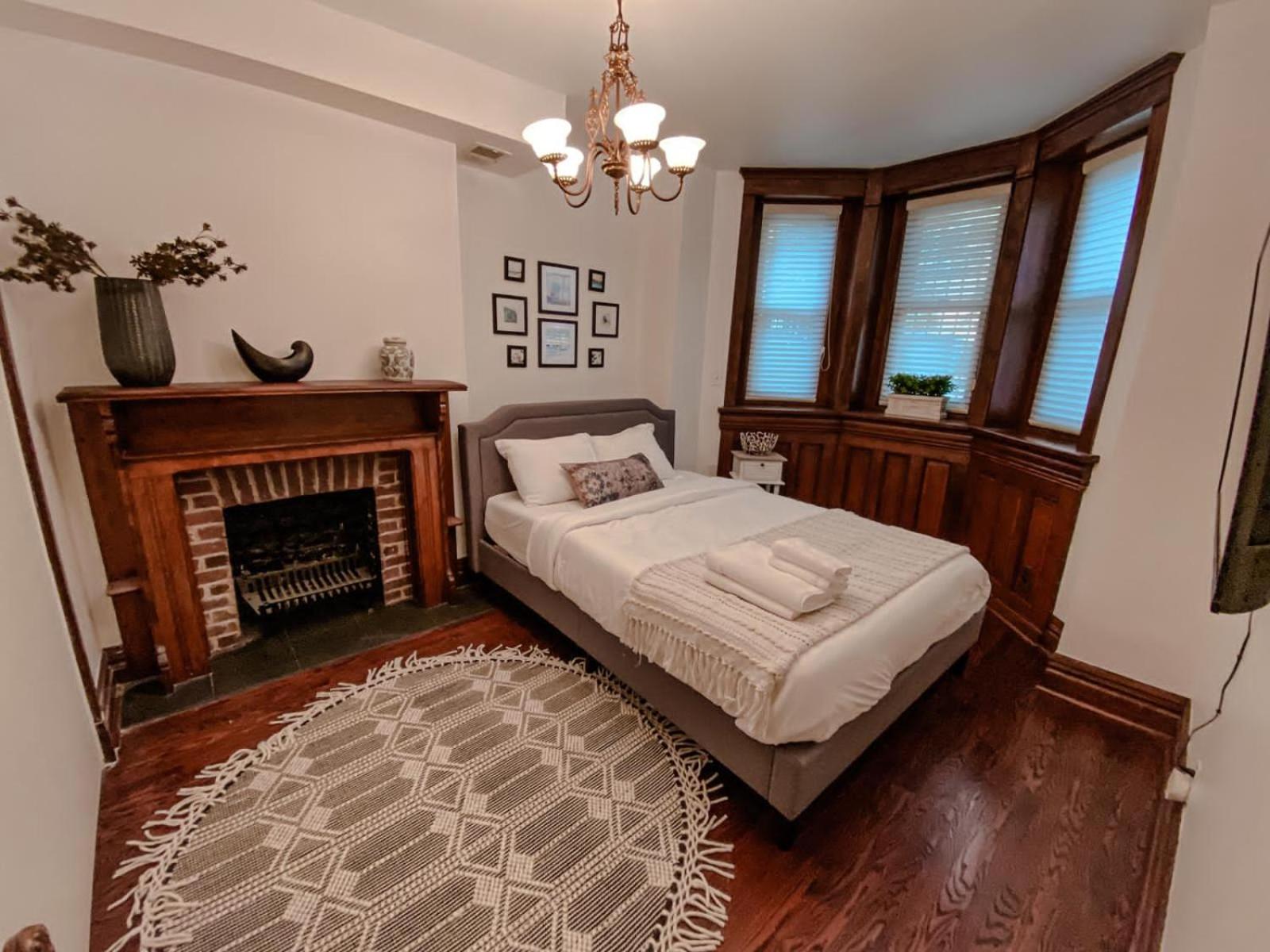 Luxurious classic Gold coast villa for 12 guests view 4