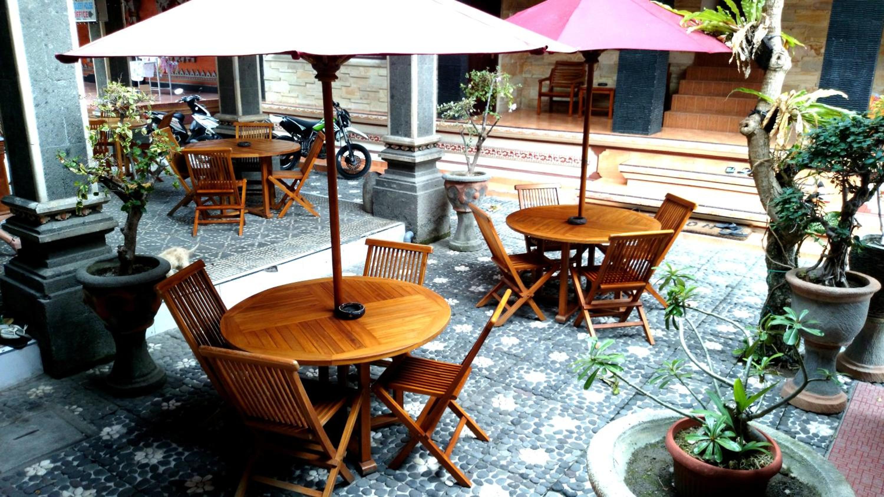 Agus Beach Inn