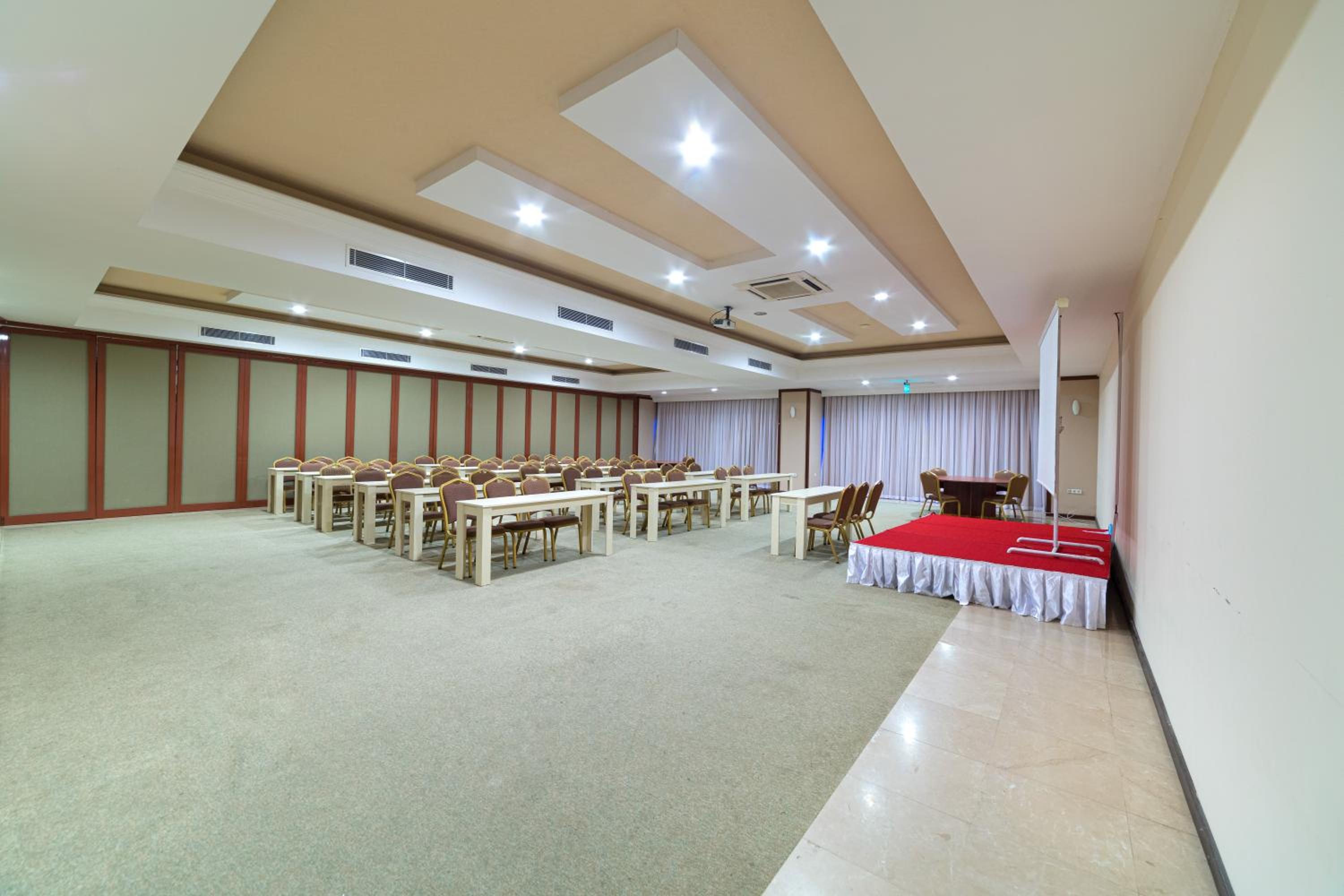 Justiniano Park Conti