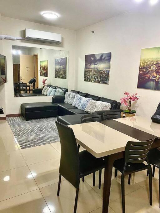 Field Residences photo 2