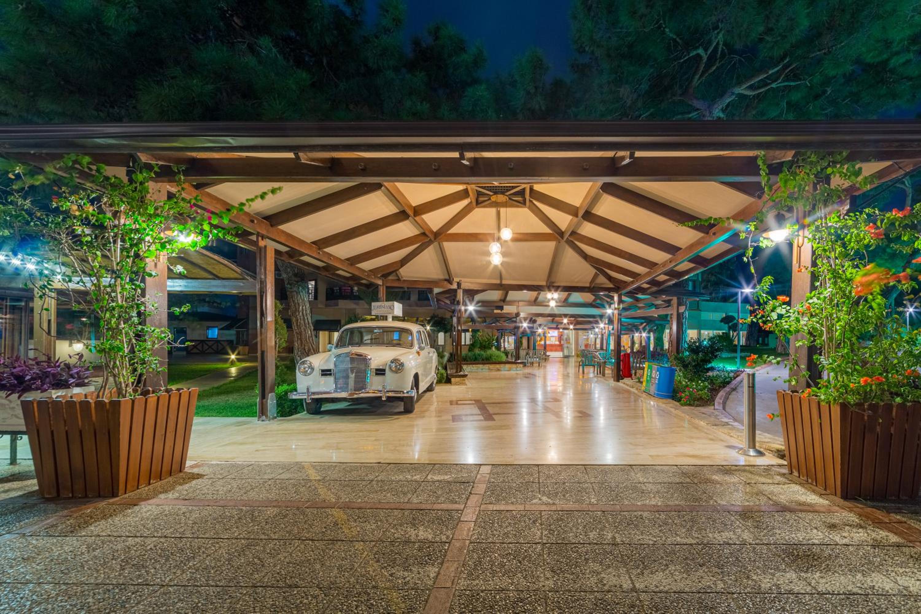Justiniano Park Conti