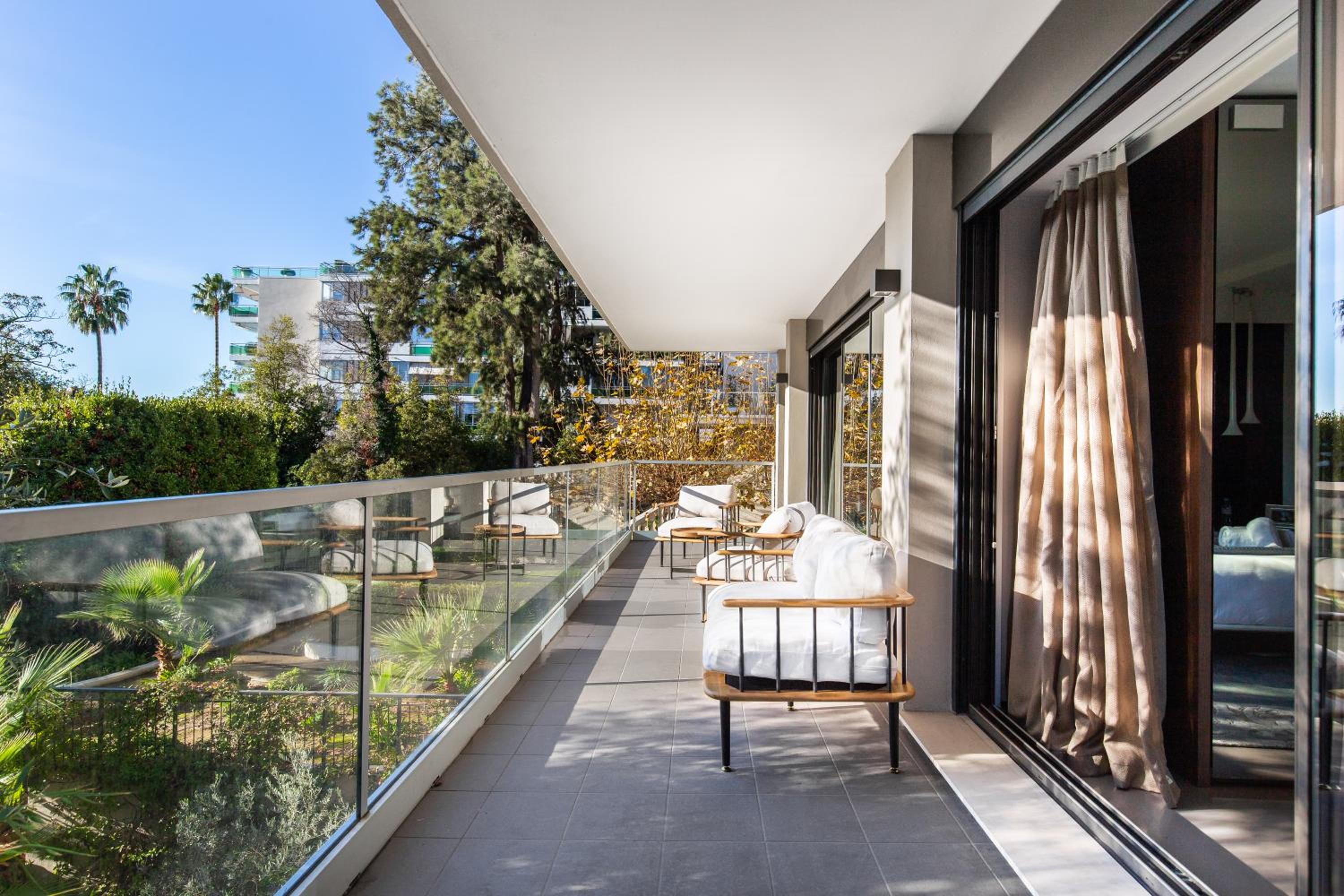 Luxury Apartments Jardins d'ARLIAS by Sweett