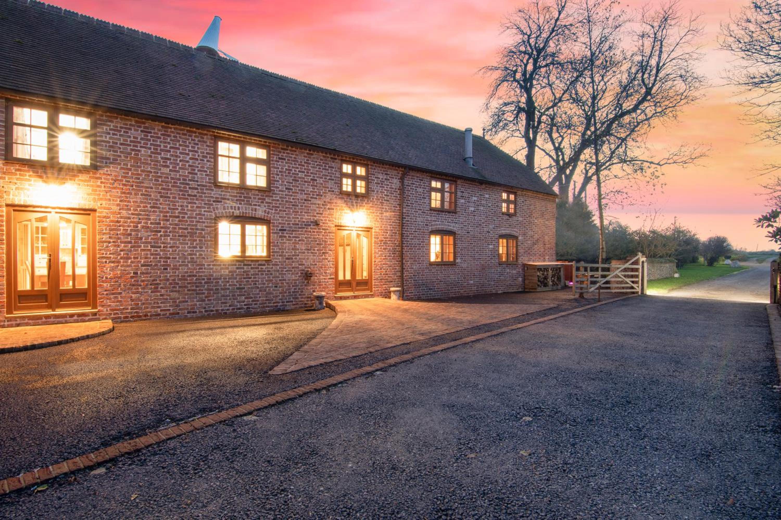Hotel Regal Roost - The Coach House - Hot Tub