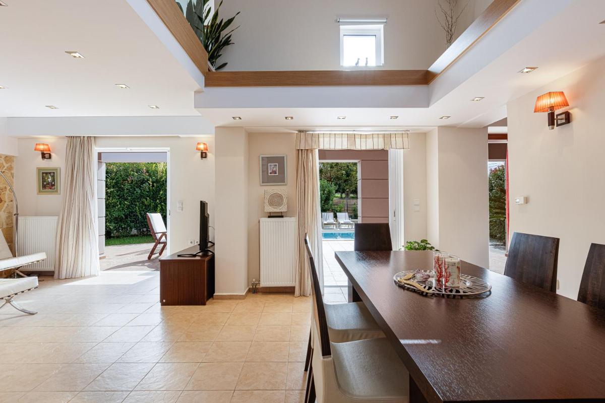 Villa Gold photo 2