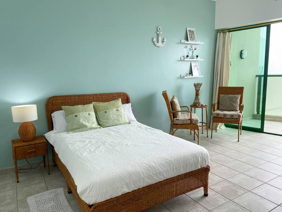 Suite en Colón Miramar con Netflix para 8 personas view 5